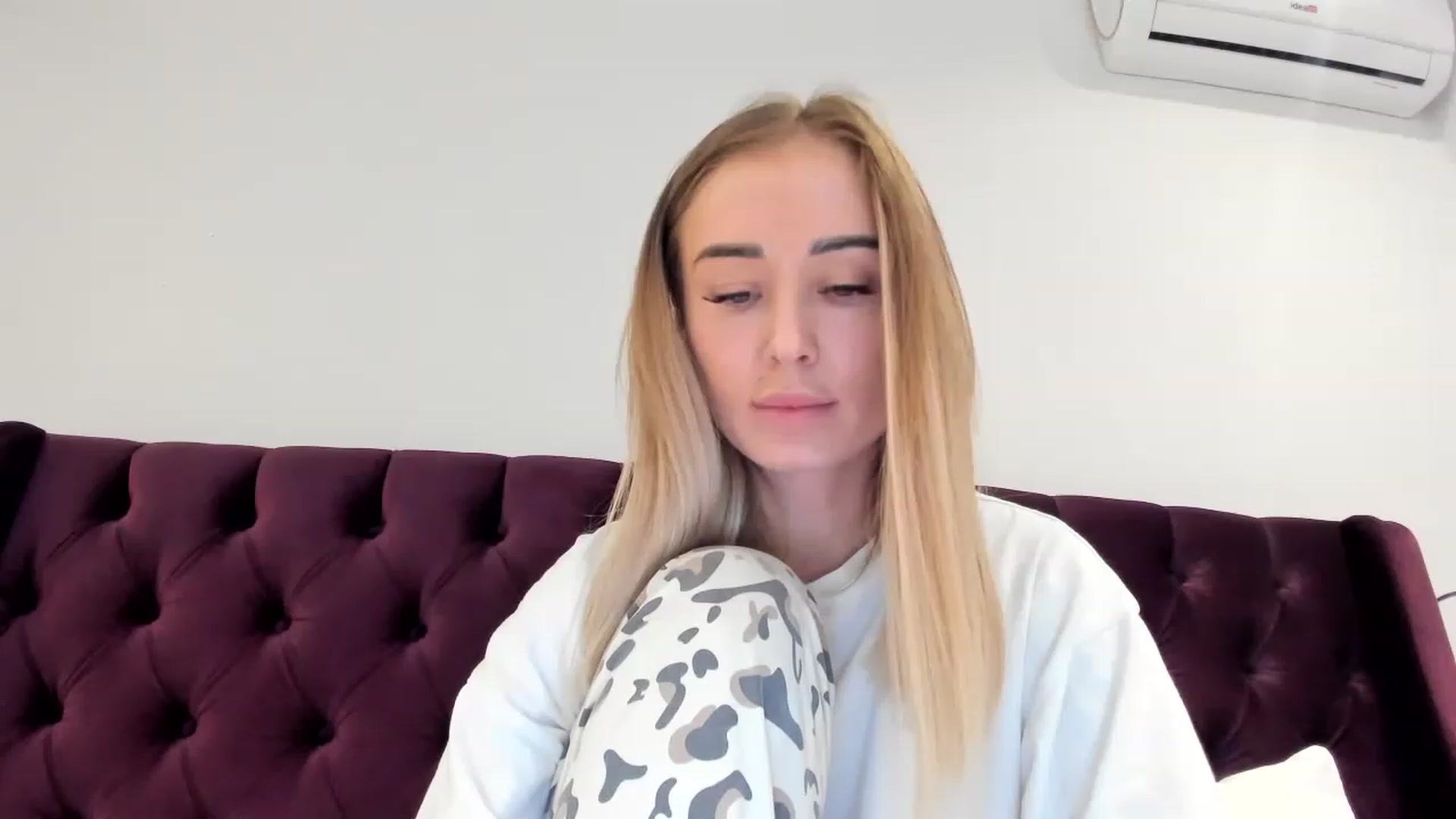 Gallery image thumbnail from AAA_Yas's myfreecams stream on, 03/13/2023, 19:16 image 10 of 20