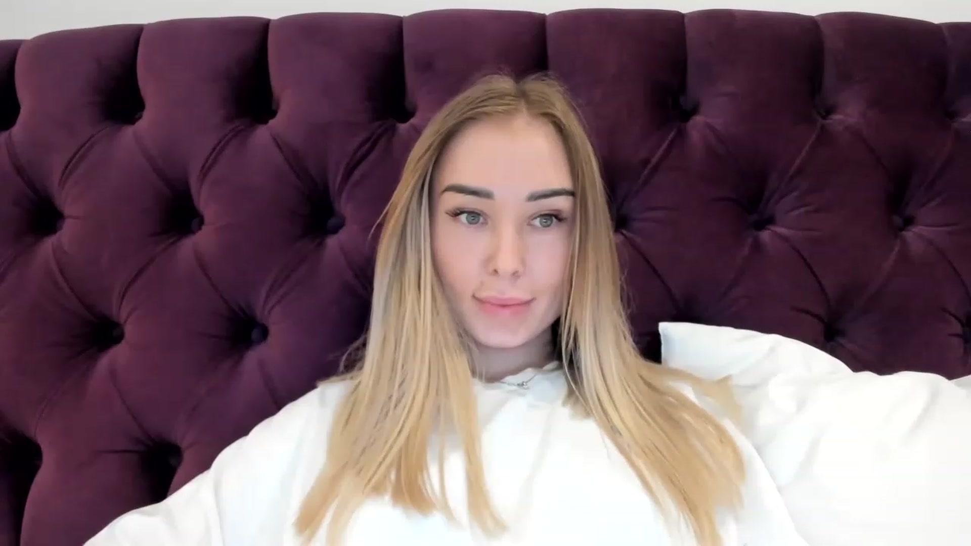 Gallery image thumbnail from AAA_Yas's myfreecams stream on, 03/13/2023, 19:16 image 11 of 20