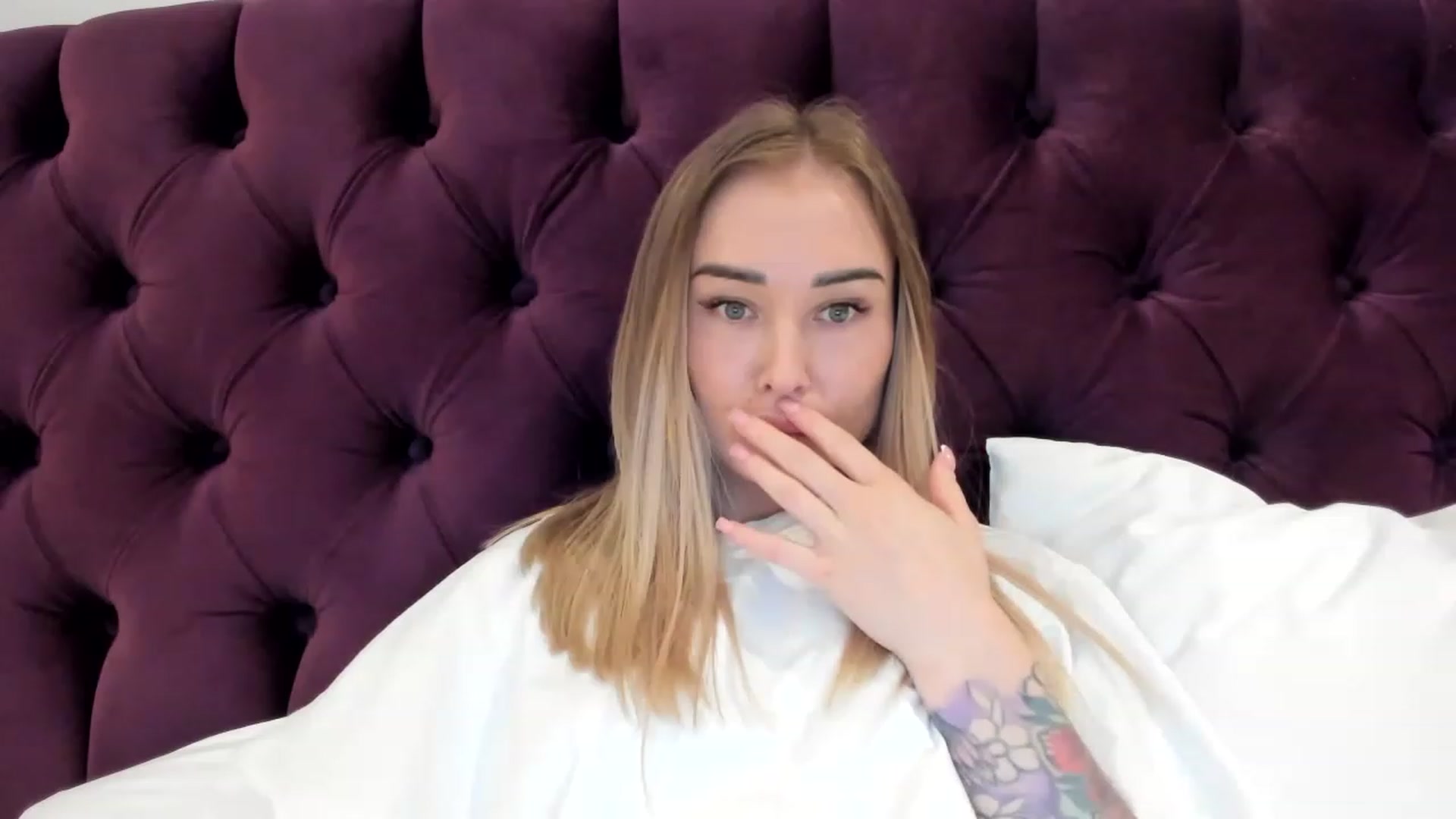 Gallery image thumbnail from AAA_Yas's myfreecams stream on, 03/13/2023, 19:16 image 16 of 20