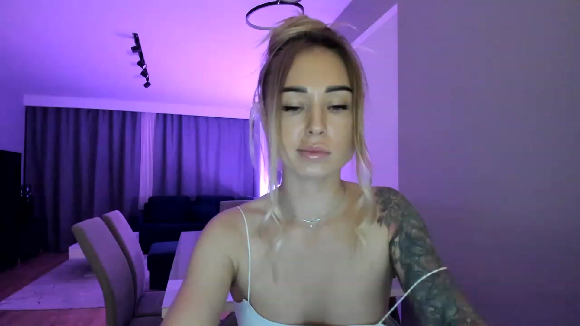 Gallery image thumbnail from AAA_Yas's myfreecams stream on, 03/16/2023, 19:05 image 15 of 20