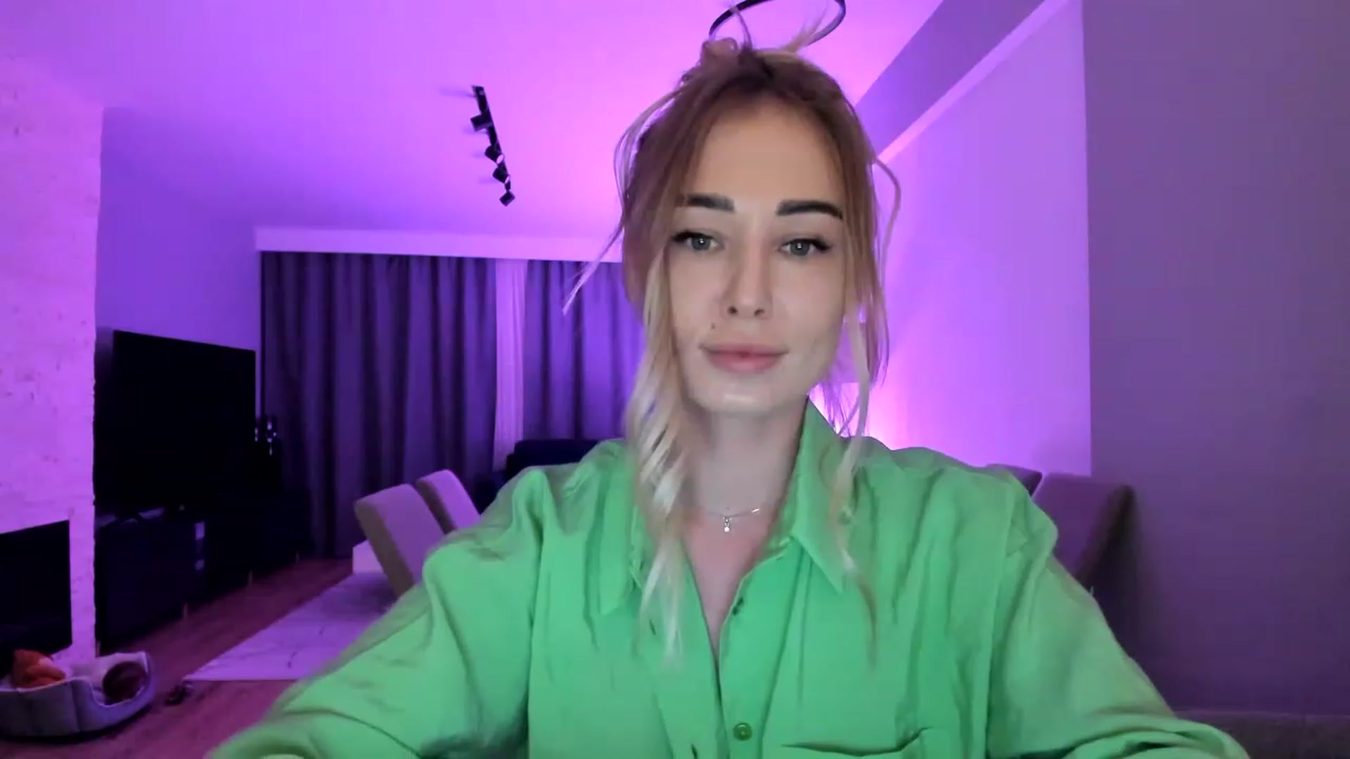 Gallery image thumbnail from AAA_Yas's myfreecams stream on, 03/17/2023, 22:33 image 13 of 20