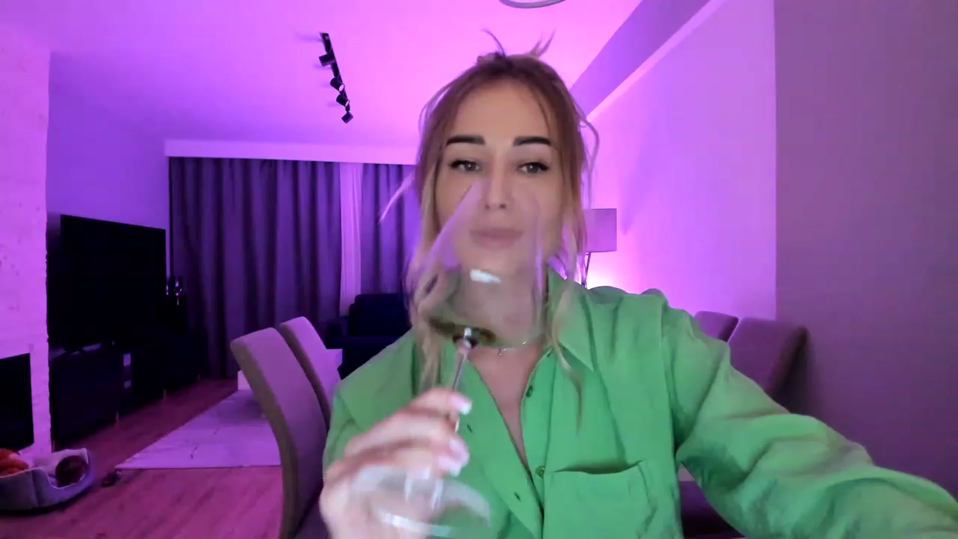 Gallery image thumbnail from AAA_Yas's myfreecams stream on, 03/17/2023, 23:28 image 17 of 20