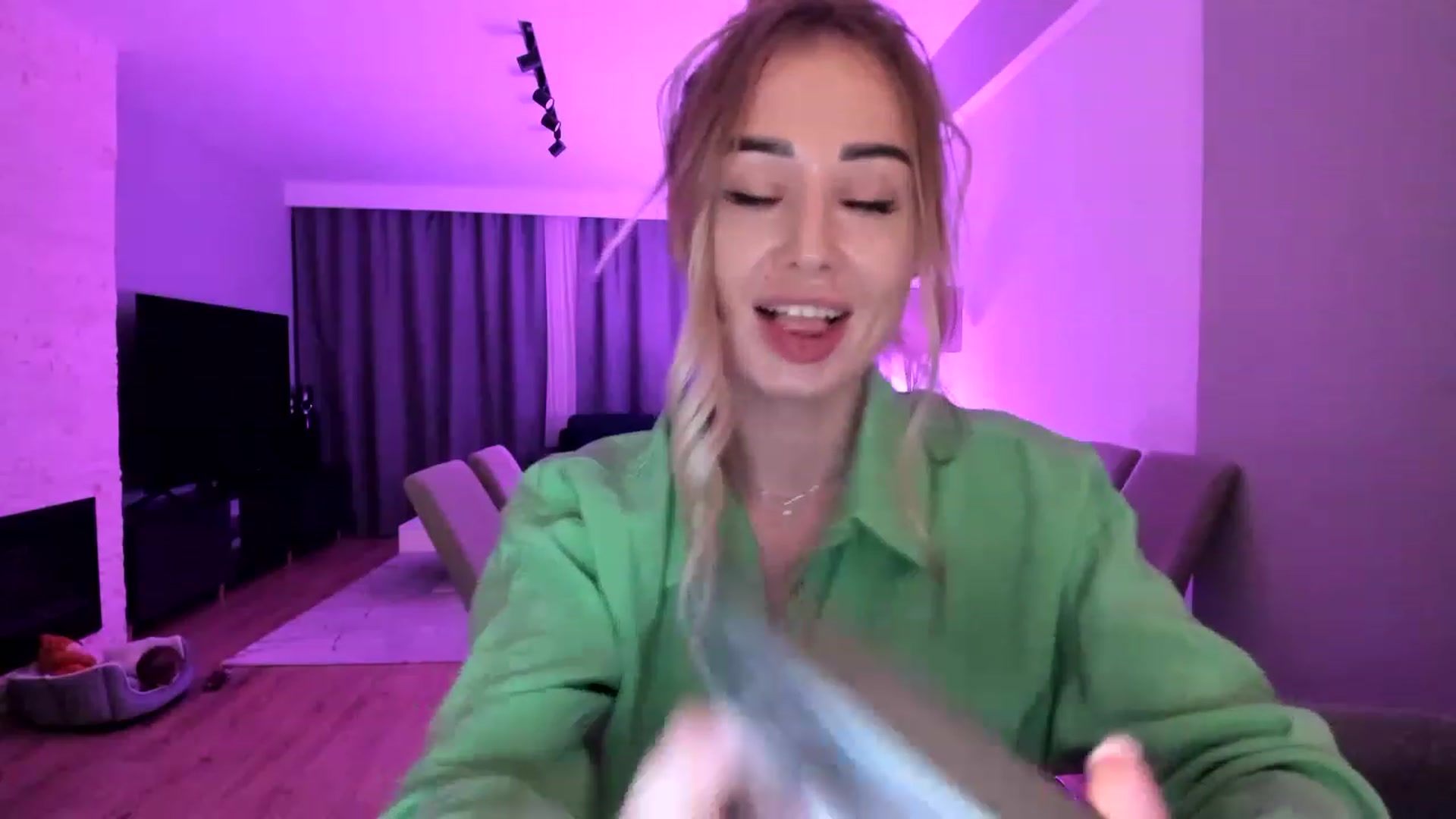 Gallery image thumbnail from AAA_Yas's myfreecams stream on, 03/17/2023, 23:51 image 8 of 20