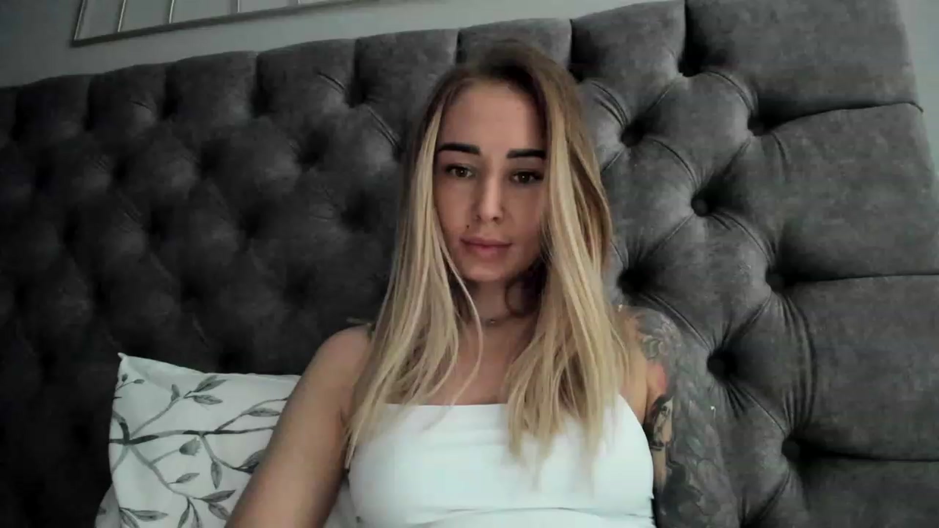 Gallery image thumbnail from AAA_Yas's myfreecams stream on, 03/19/2023, 15:47 image 8 of 20