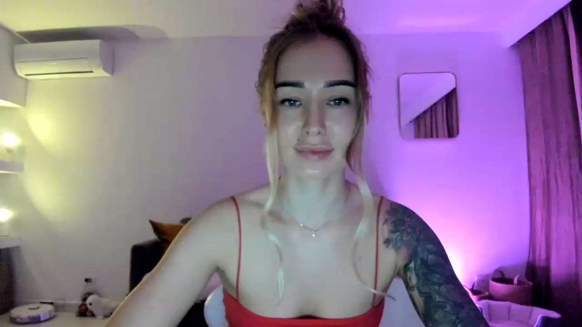Gallery image thumbnail from AAA_Yas's myfreecams stream on, 04/08/2023, 22:12 image 2 of 20