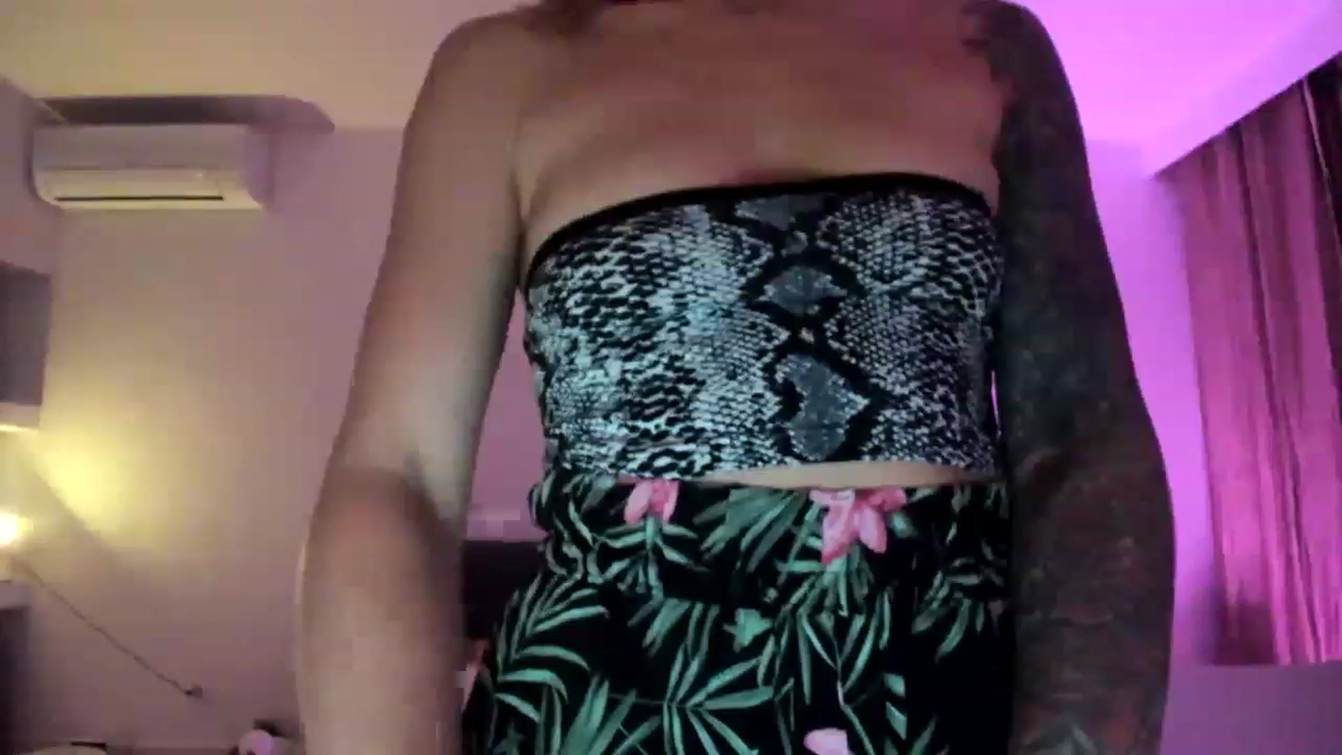 Gallery image thumbnail from AAA_Yas's myfreecams stream on, 04/13/2023, 21:17 image 3 of 20