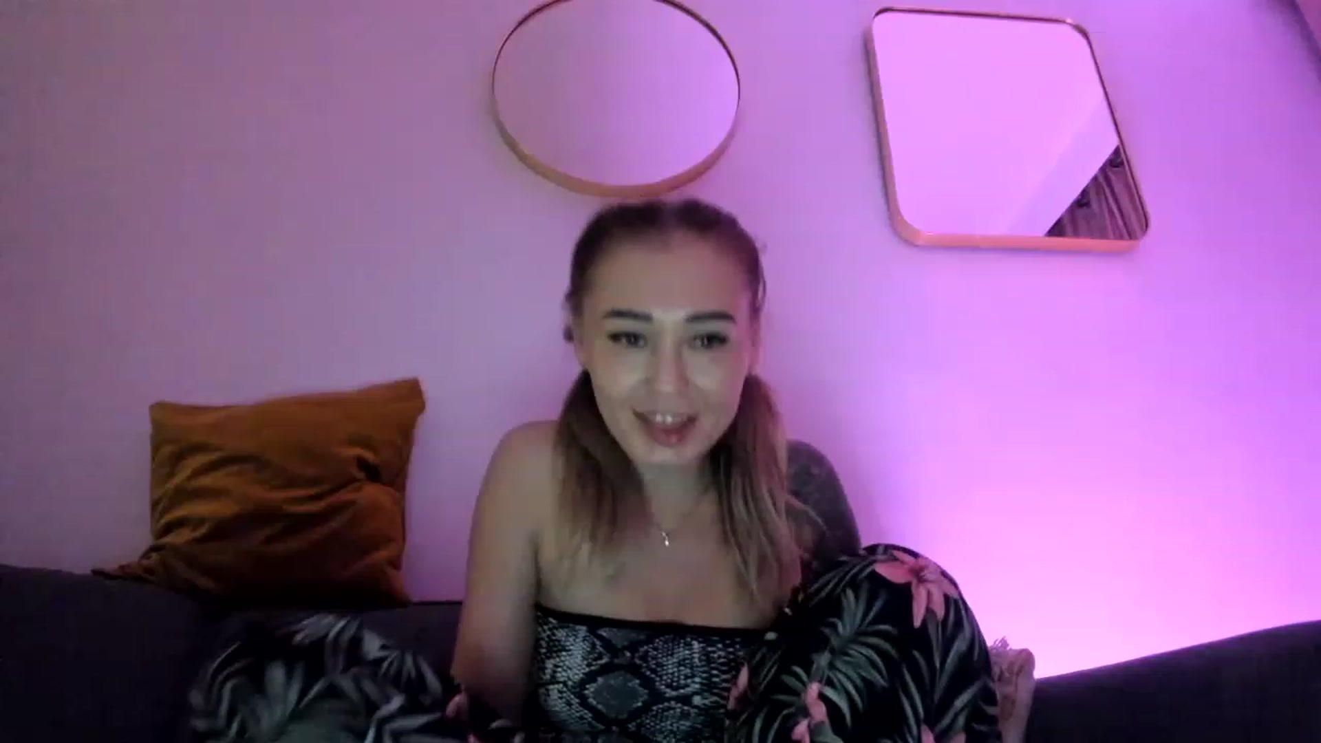 Gallery image thumbnail from AAA_Yas's myfreecams stream on, 04/13/2023, 23:04 image 16 of 20