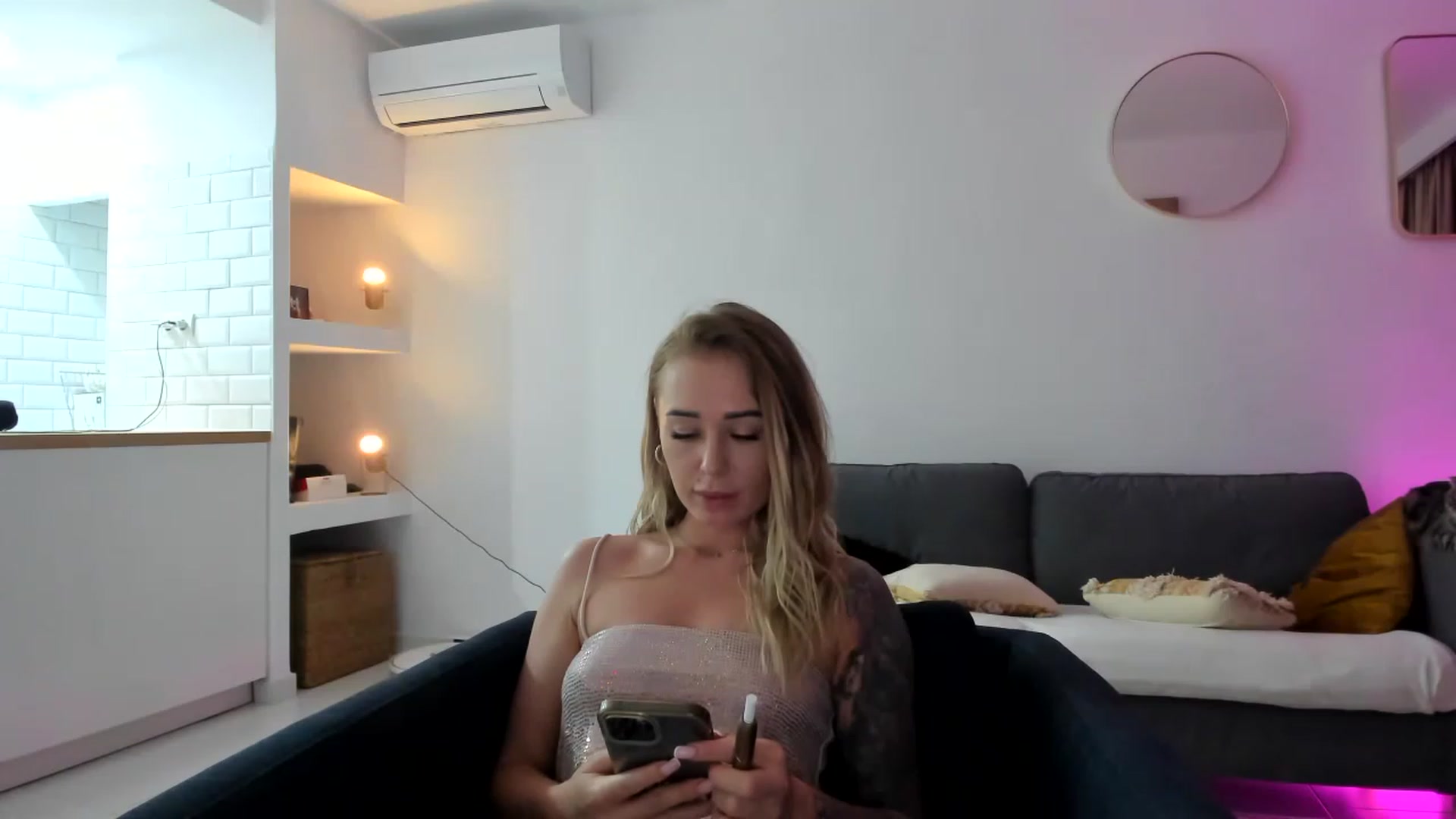 Gallery image thumbnail from AAA_Yas's myfreecams stream on, 04/14/2023, 22:25 image 11 of 20