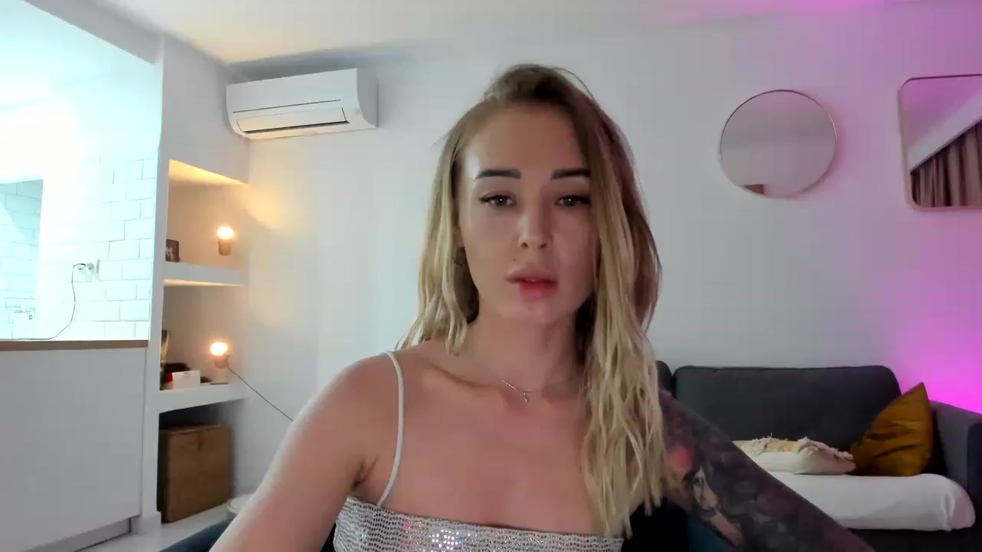 Gallery image thumbnail from AAA_Yas's myfreecams stream on, 04/14/2023, 22:25 image 6 of 20