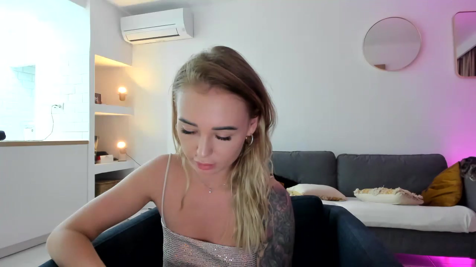 Gallery image thumbnail from AAA_Yas's myfreecams stream on, 04/14/2023, 22:25 image 14 of 20