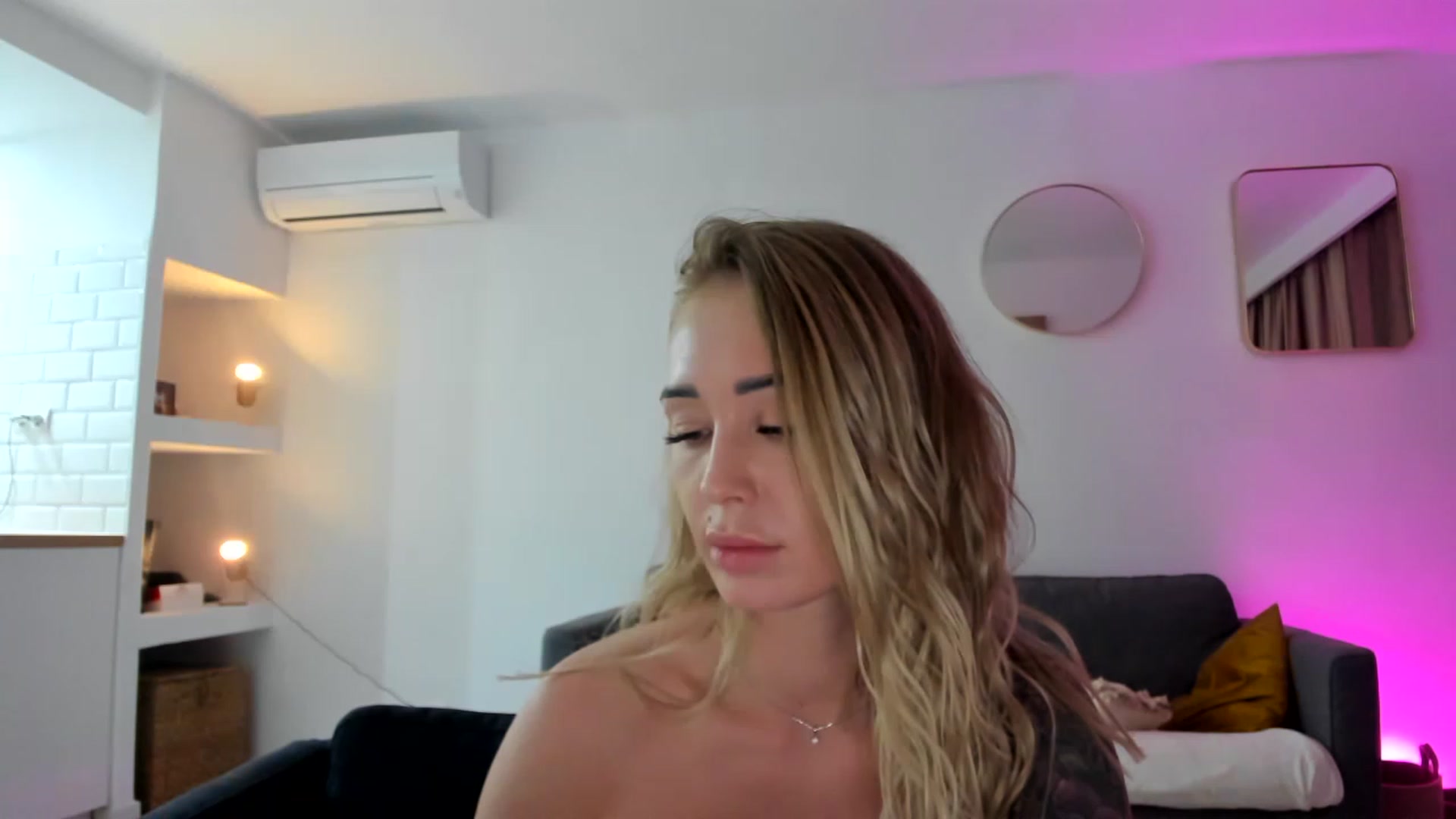 Gallery image thumbnail from AAA_Yas's myfreecams stream on, 04/14/2023, 23:31 image 12 of 20