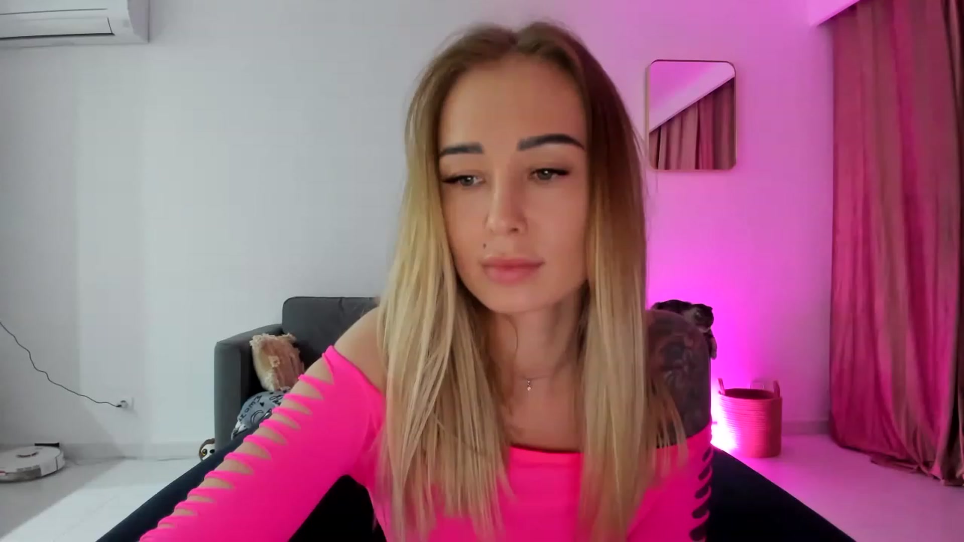 Gallery image thumbnail from AAA_Yas's myfreecams stream on, 04/19/2023, 19:18 image 16 of 20