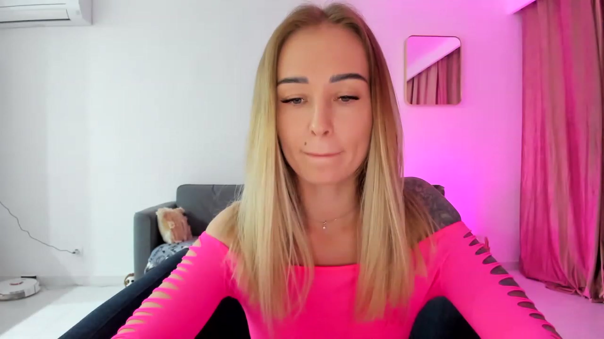 Gallery image thumbnail from AAA_Yas's myfreecams stream on, 04/19/2023, 19:18 image 8 of 20