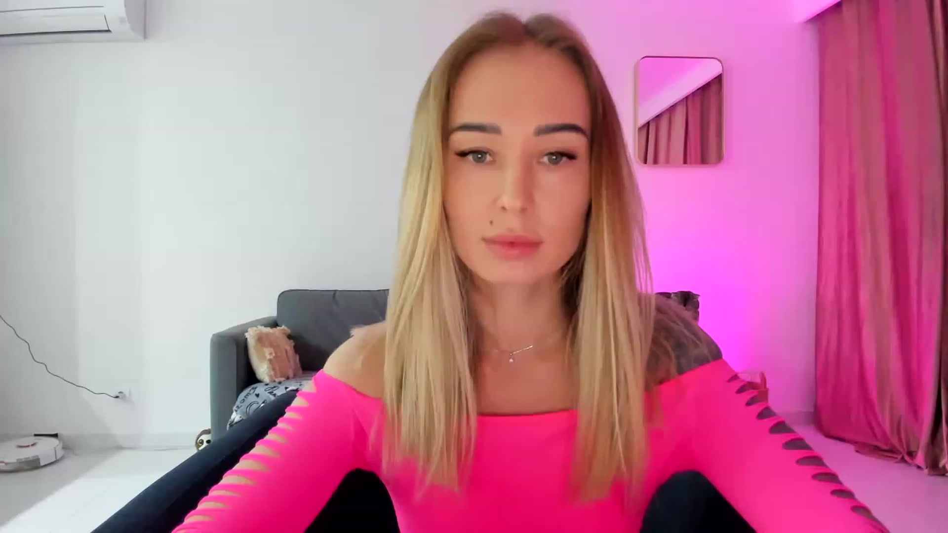 Gallery image thumbnail from AAA_Yas's myfreecams stream on, 04/19/2023, 19:18 image 9 of 20
