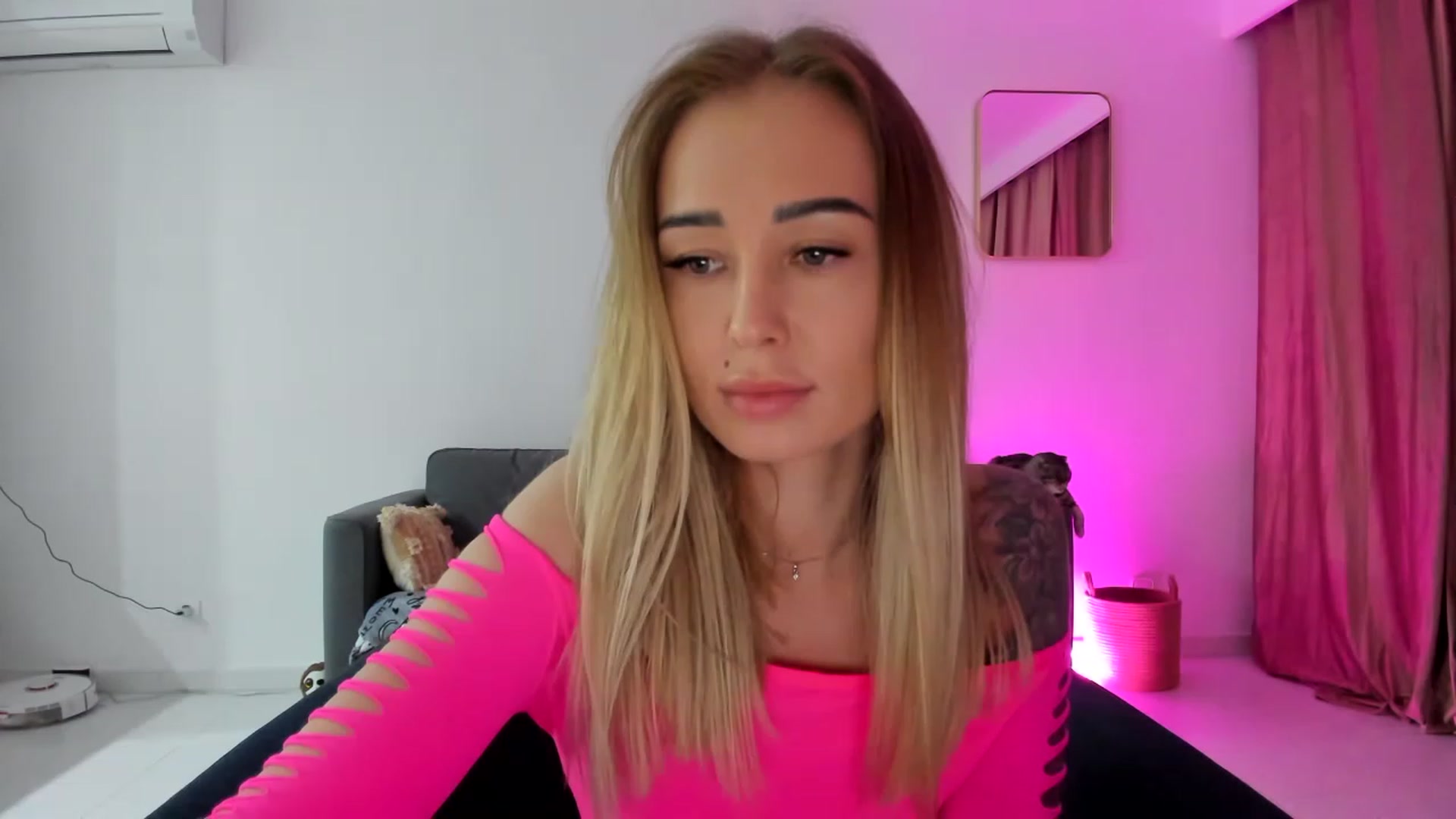 Gallery image thumbnail from AAA_Yas's myfreecams stream on, 04/19/2023, 19:18 image 15 of 20