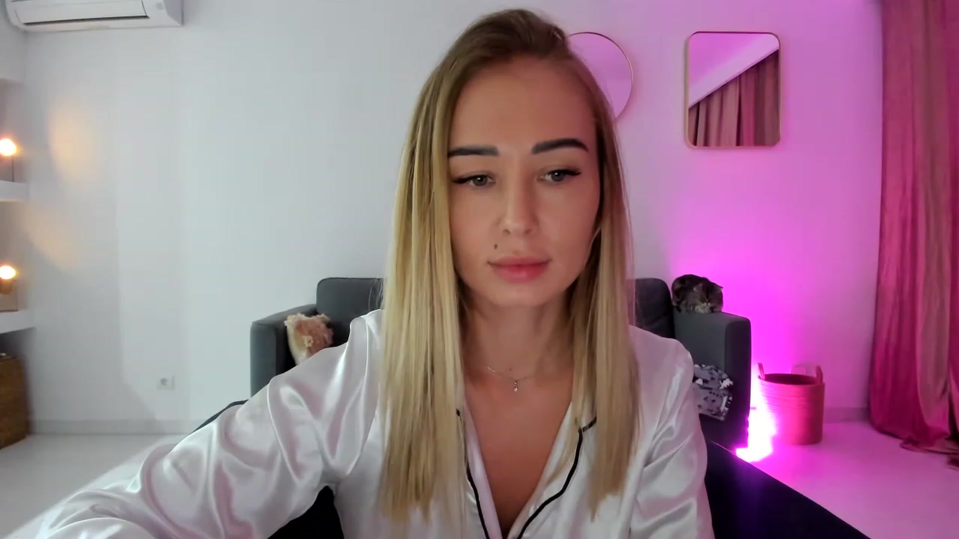 Gallery image thumbnail from AAA_Yas's myfreecams stream on, 04/19/2023, 21:43 image 5 of 20