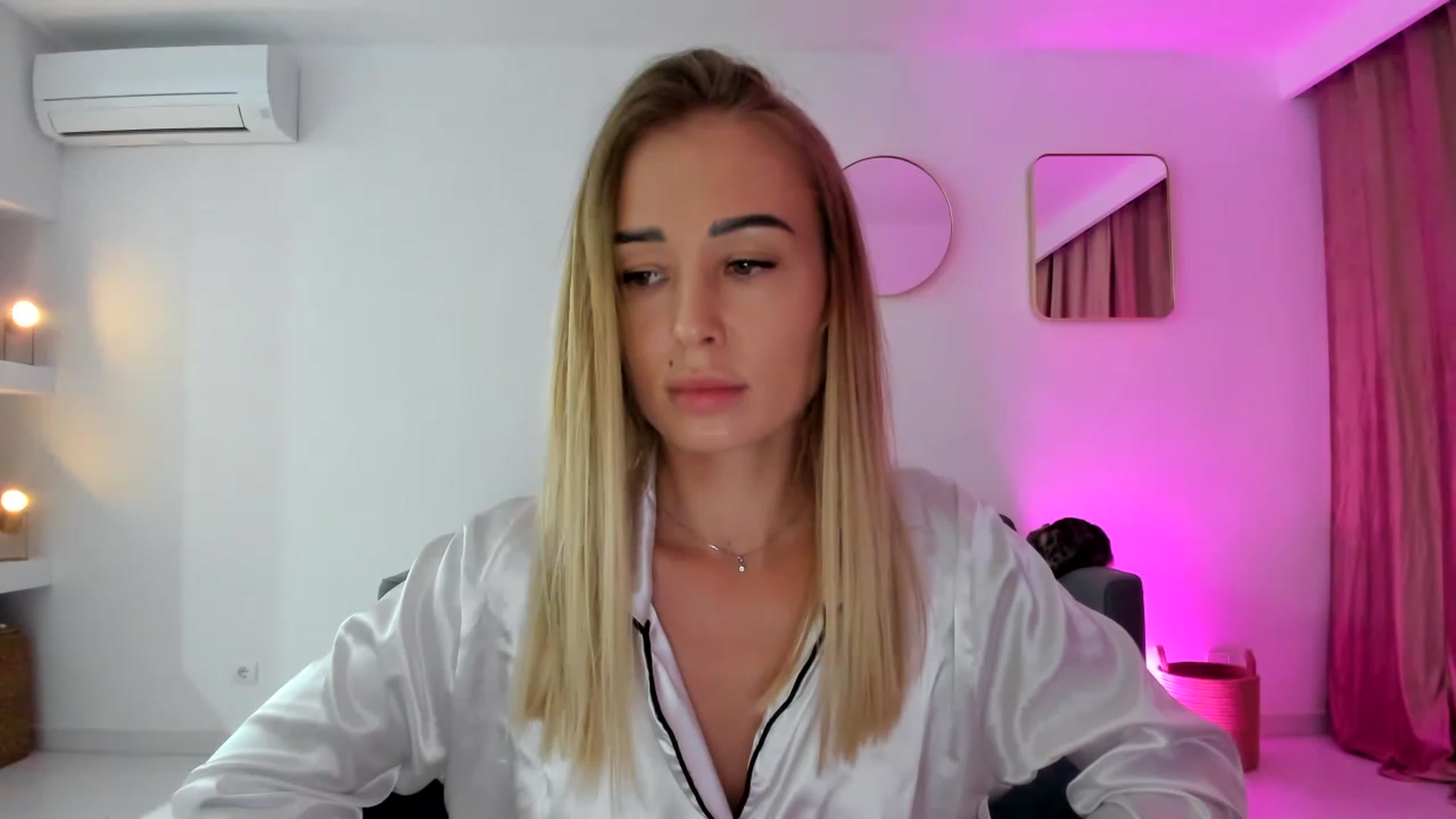 Gallery image thumbnail from AAA_Yas's myfreecams stream on, 04/19/2023, 21:43 image 3 of 20