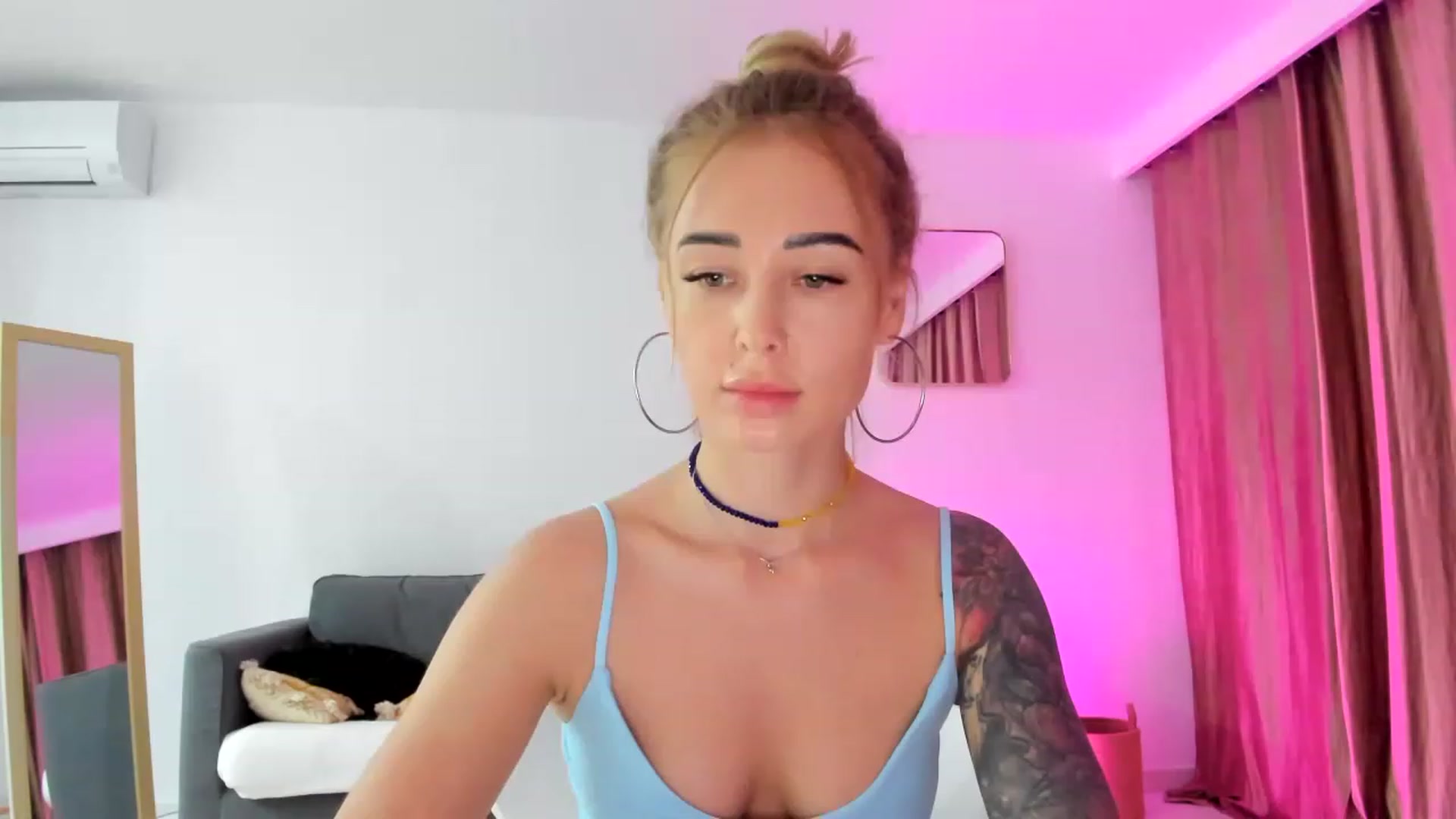Gallery image thumbnail from AAA_Yas's myfreecams stream on, 04/22/2023, 23:45 image 4 of 20