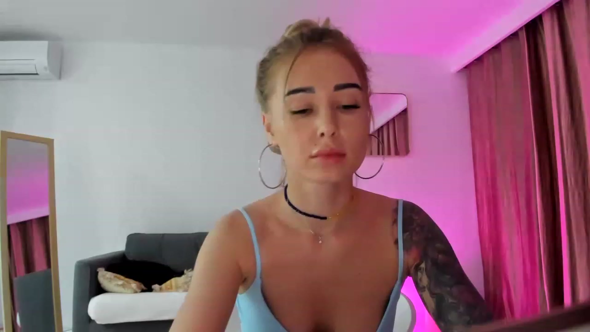 Gallery image thumbnail from AAA_Yas's myfreecams stream on, 04/22/2023, 23:45 image 2 of 20