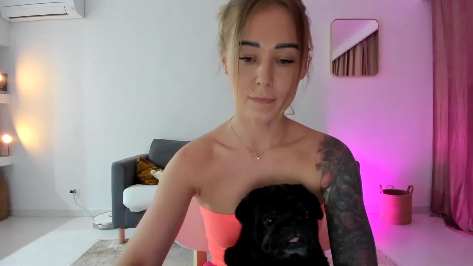 Gallery image thumbnail from AAA_Yas's myfreecams stream on, 05/08/2023, 21:38 image 20 of 20