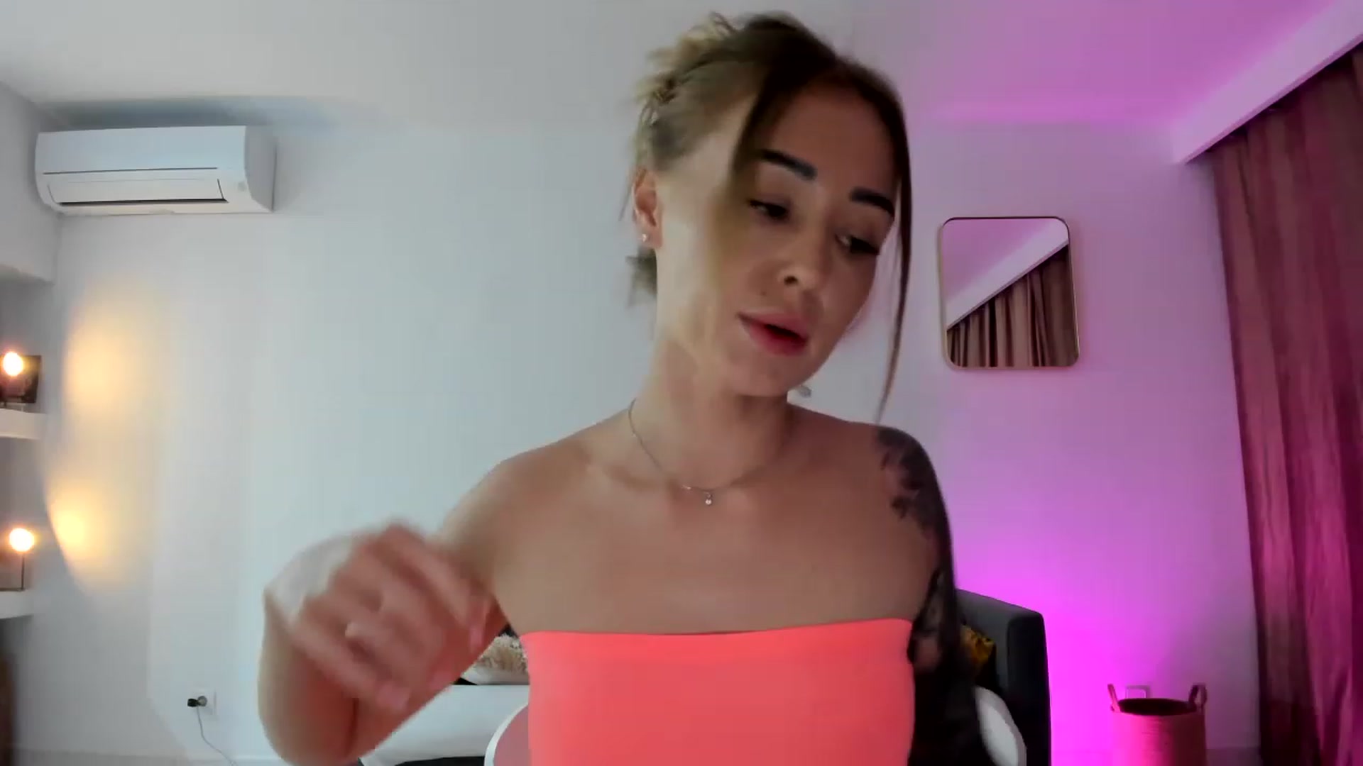 Gallery image thumbnail from AAA_Yas's myfreecams stream on, 05/08/2023, 21:38 image 11 of 20