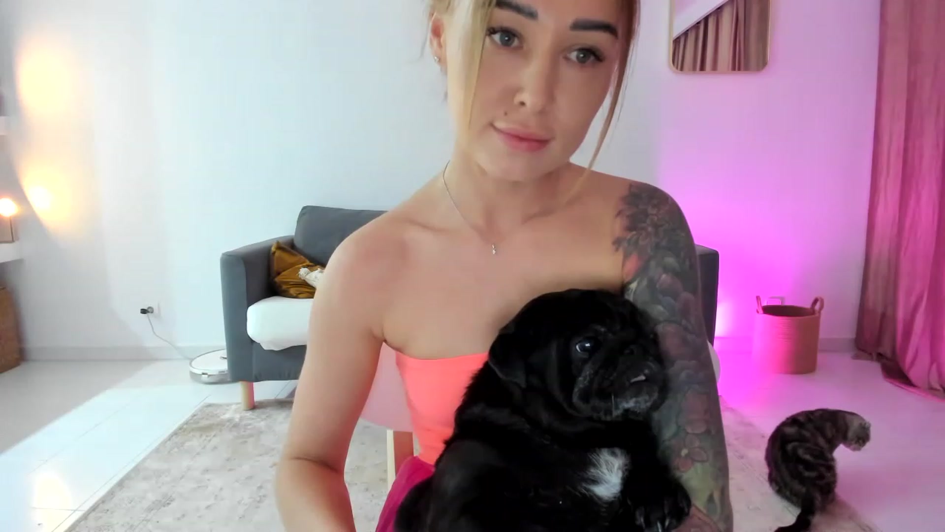 Gallery image thumbnail from AAA_Yas's myfreecams stream on, 05/08/2023, 21:38 image 16 of 20