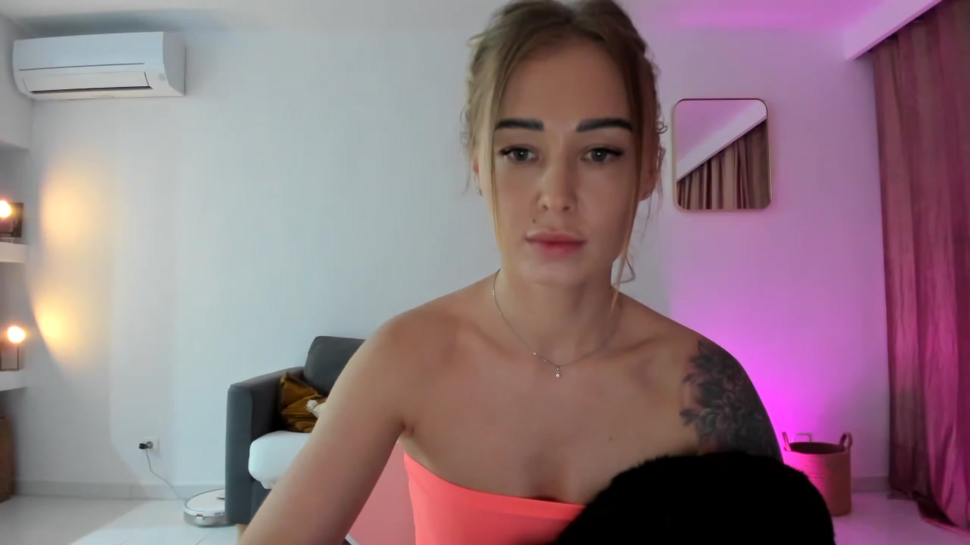 Gallery image thumbnail from AAA_Yas's myfreecams stream on, 05/08/2023, 21:38 image 15 of 20