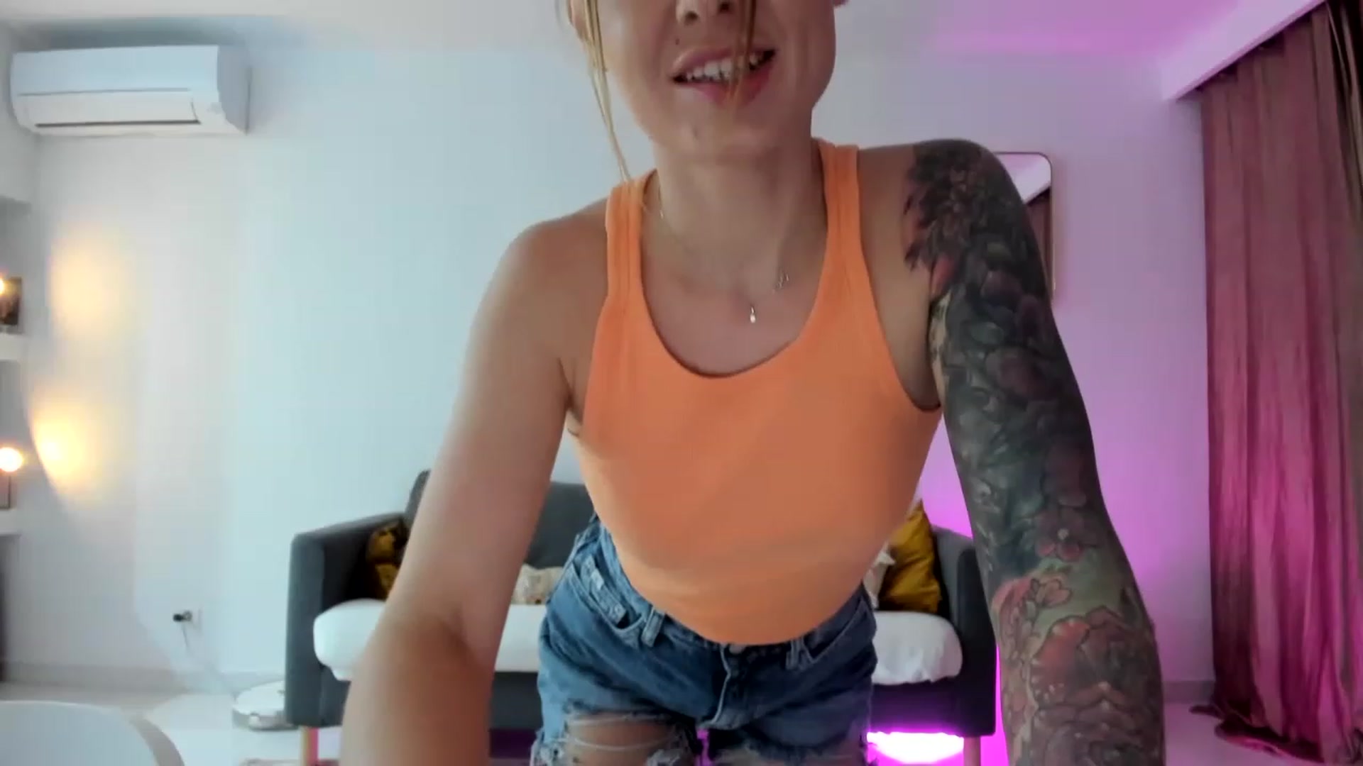 Gallery image thumbnail from AAA_Yas's myfreecams stream on, 05/10/2023, 22:04 image 12 of 20