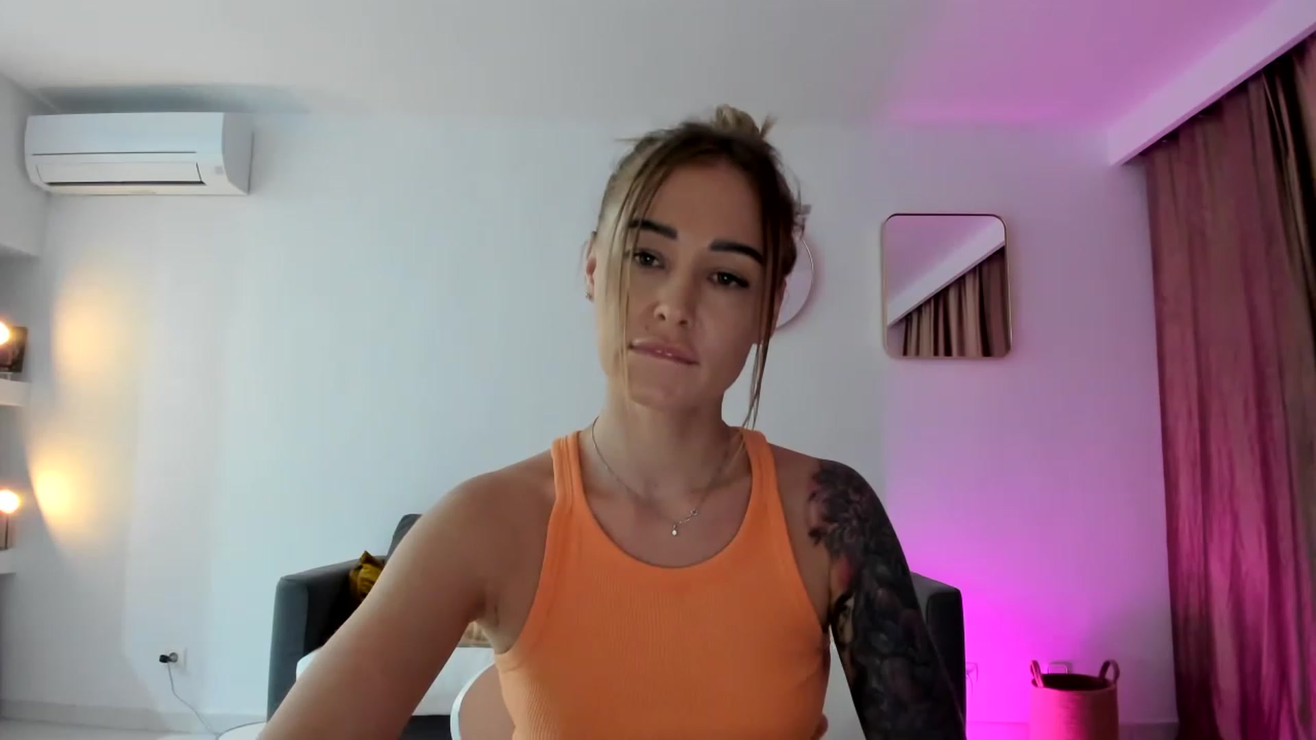 Gallery image thumbnail from AAA_Yas's myfreecams stream on, 05/10/2023, 22:04 image 5 of 20