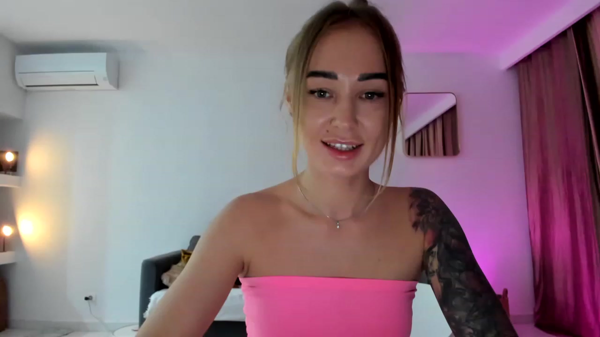 Gallery image thumbnail from AAA_Yas's myfreecams stream on, 05/13/2023, 24:06 image 1 of 20