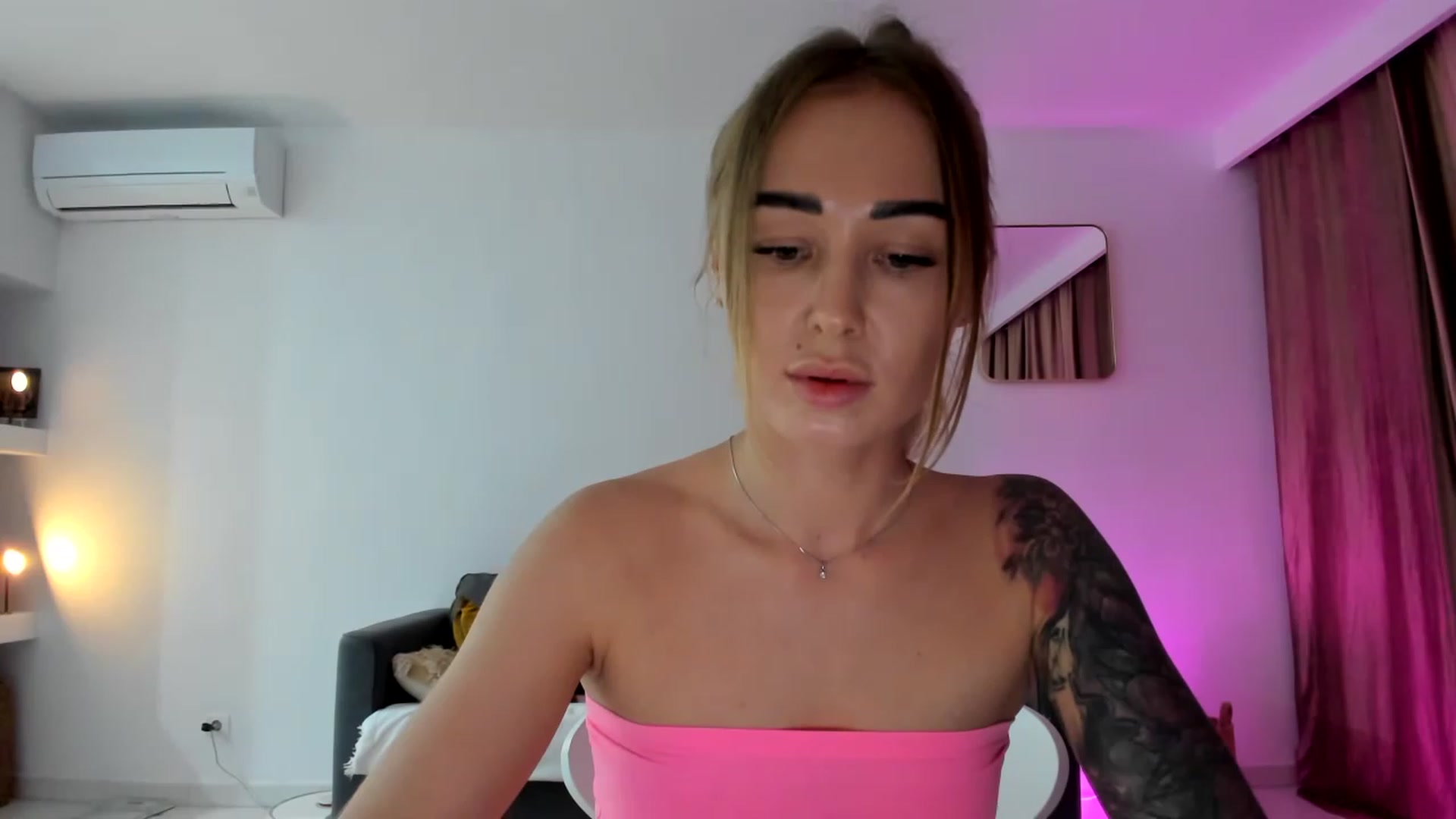 Gallery image thumbnail from AAA_Yas's myfreecams stream on, 05/13/2023, 24:06 image 8 of 20