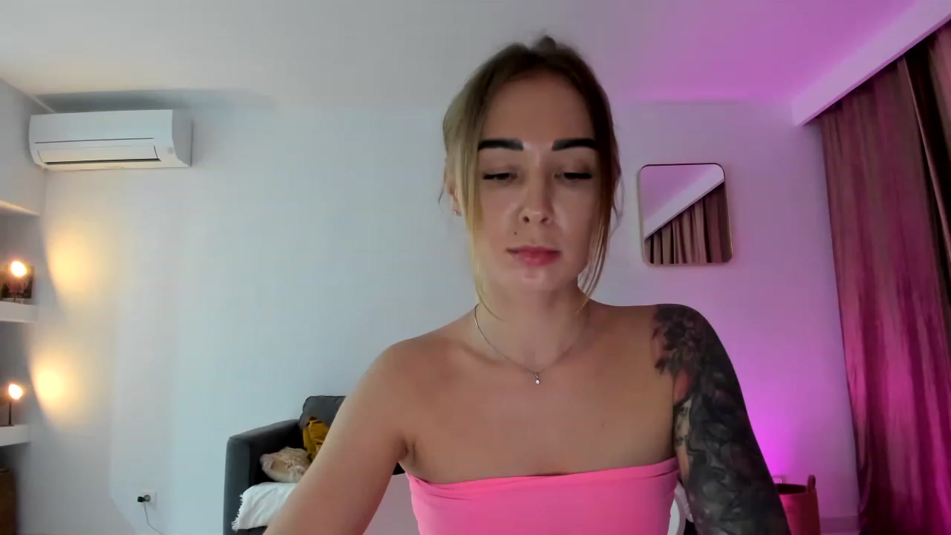 Gallery image thumbnail from AAA_Yas's myfreecams stream on, 05/13/2023, 24:06 image 18 of 20