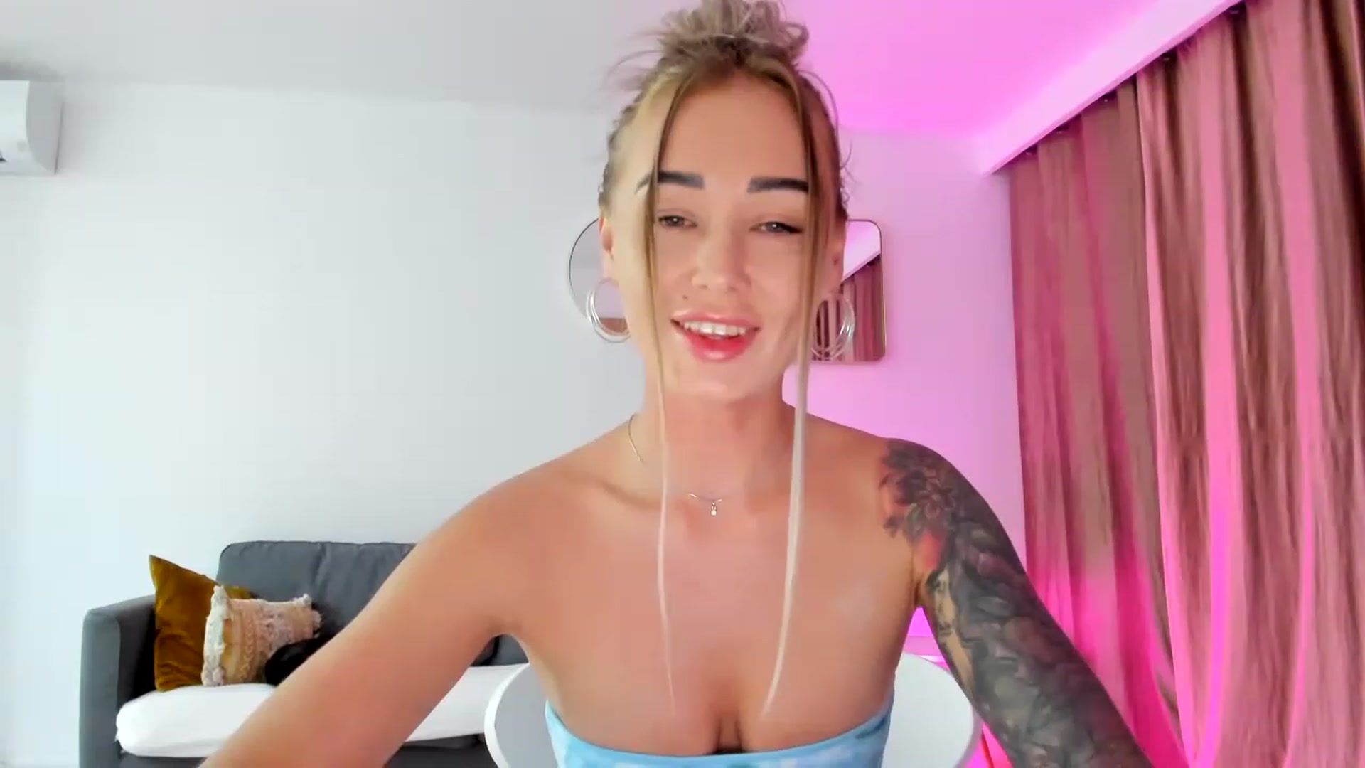 Gallery image thumbnail from AAA_Yas's myfreecams stream on, 06/02/2023, 20:51 image 20 of 20