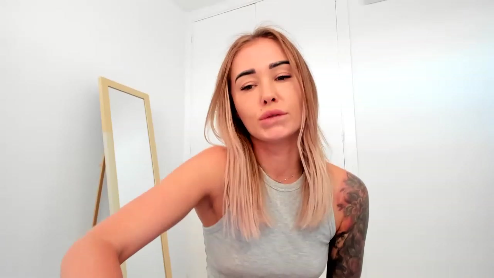 Gallery image thumbnail from AAA_Yas's myfreecams stream on, 06/24/2023, 18:41 image 13 of 20