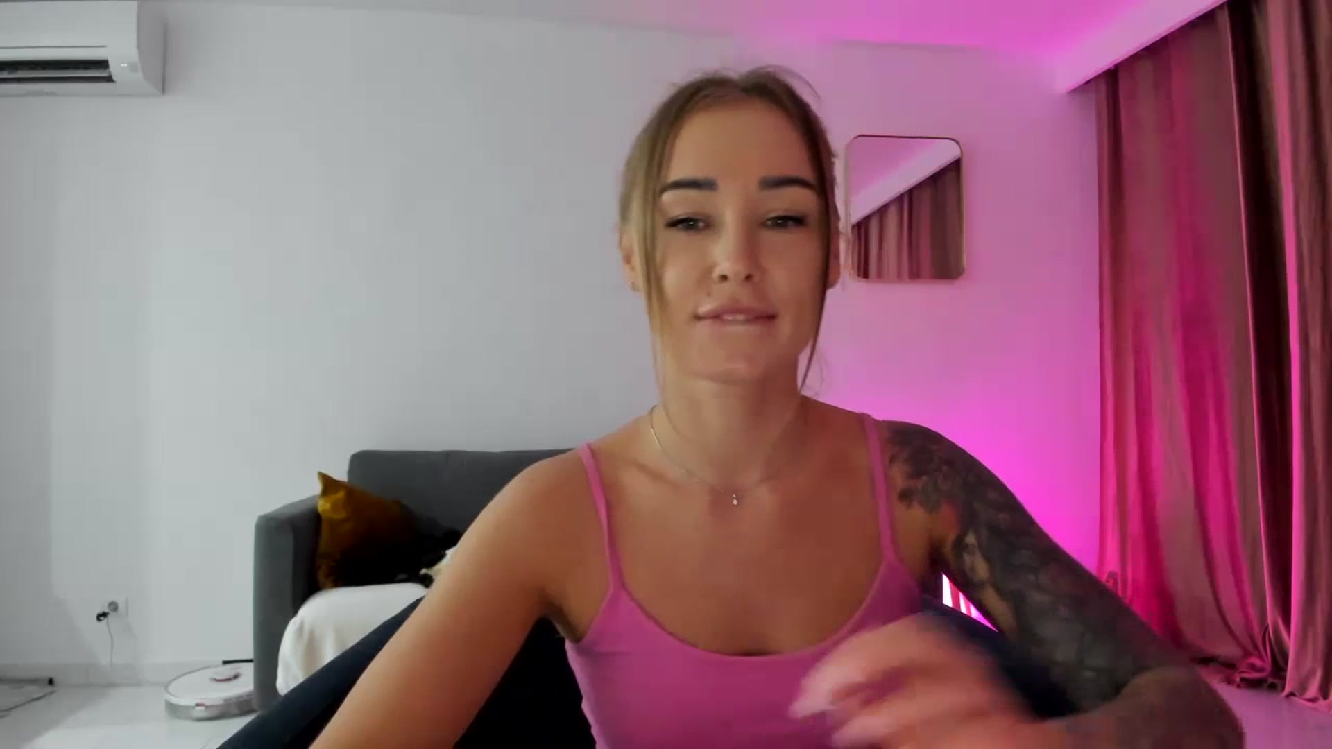 Gallery image thumbnail from AAA_Yas's myfreecams stream on, 07/03/2023, 22:58 image 5 of 20