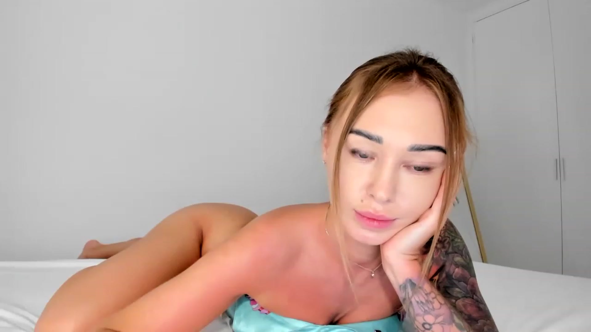 Gallery image thumbnail from AAA_Yas's myfreecams stream on, 07/04/2023, 23:18 image 2 of 20