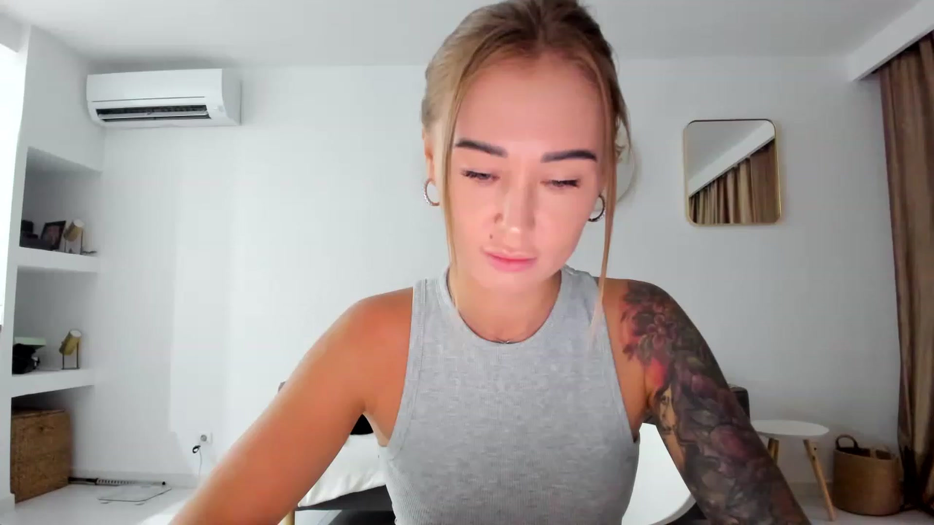 Gallery image thumbnail from AAA_Yas's myfreecams stream on, 07/07/2023, 19:37 image 2 of 20