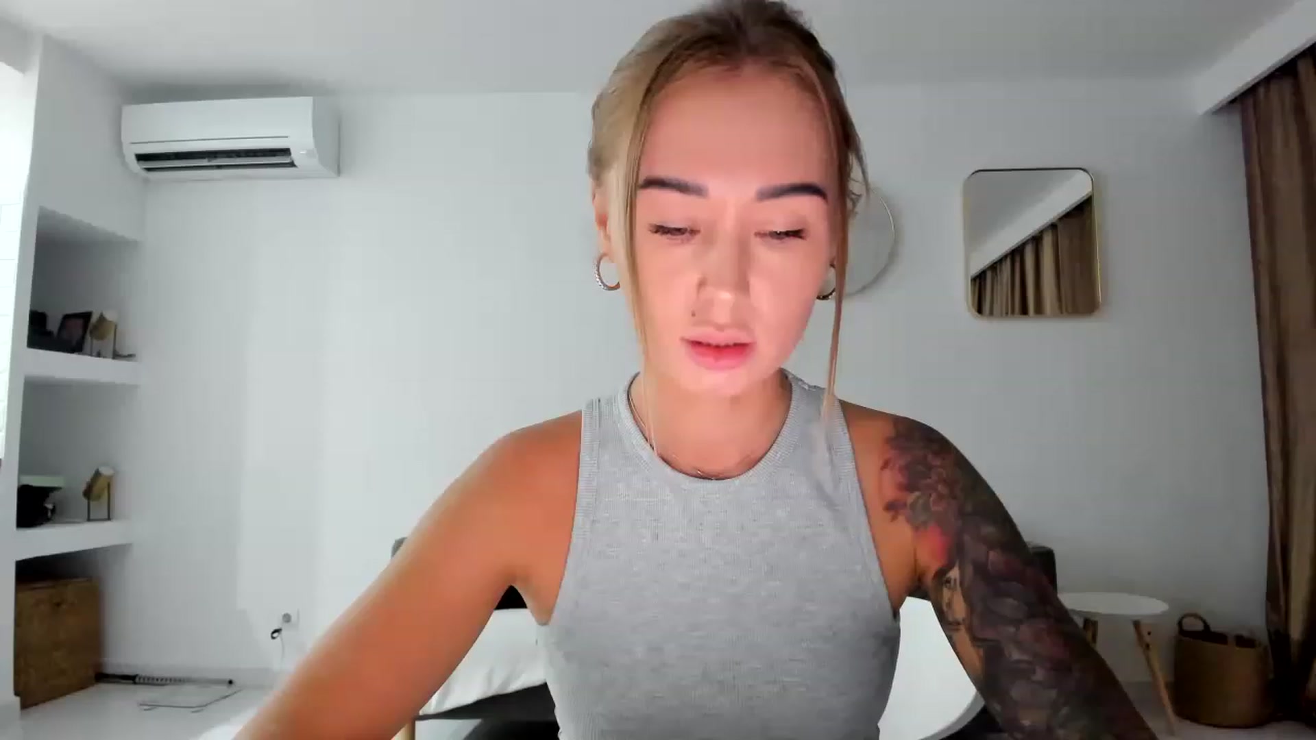 Gallery image thumbnail from AAA_Yas's myfreecams stream on, 07/07/2023, 19:37 image 6 of 20