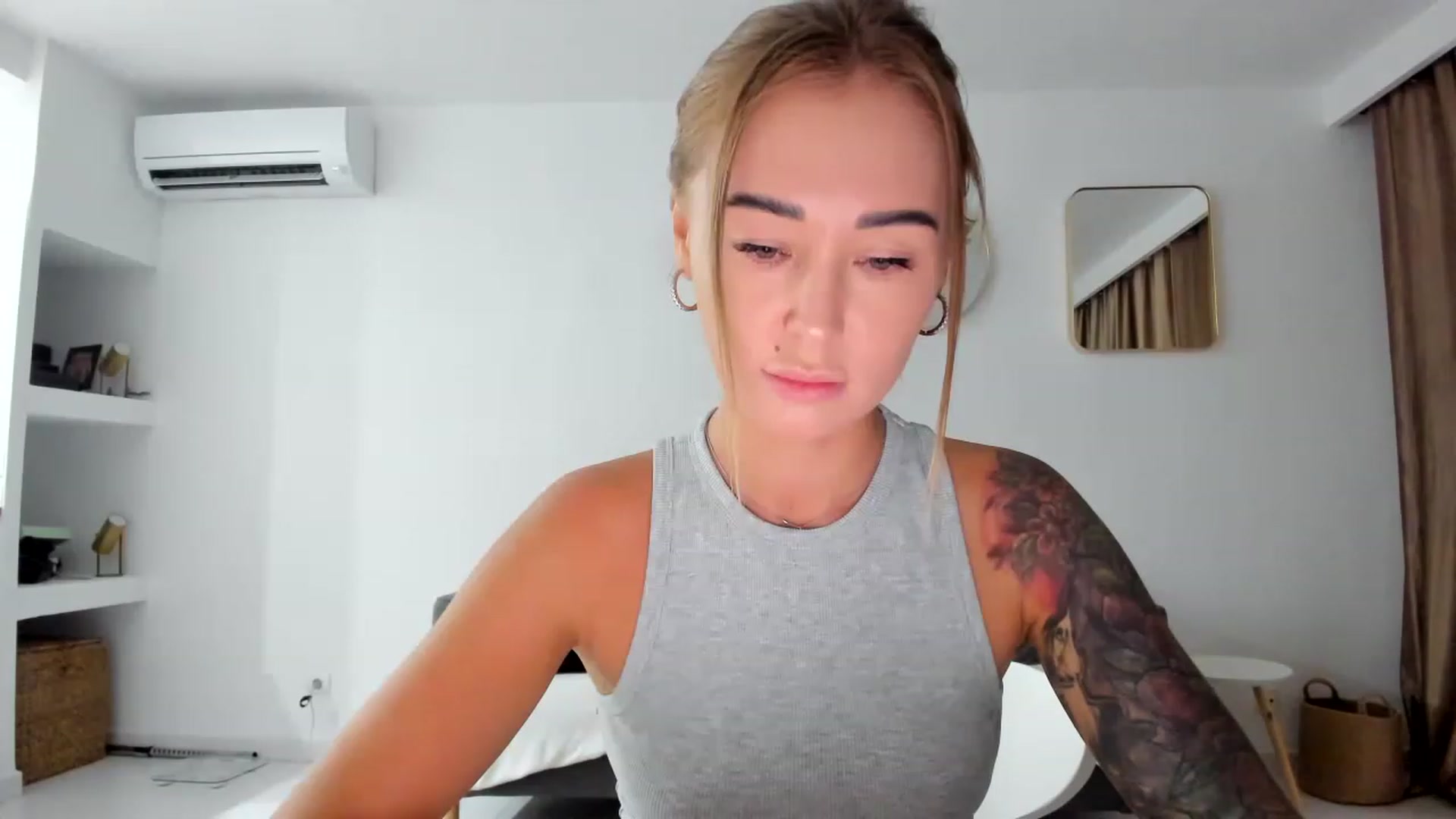 Gallery image thumbnail from AAA_Yas's myfreecams stream on, 07/07/2023, 19:37 image 5 of 20