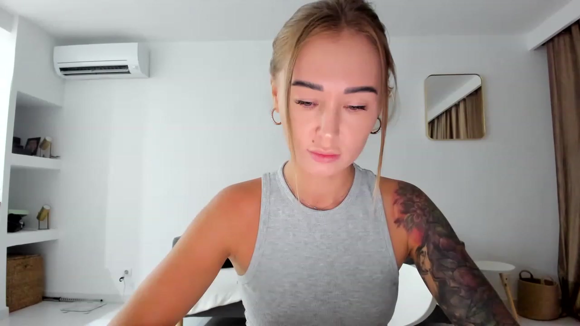 Gallery image thumbnail from AAA_Yas's myfreecams stream on, 07/07/2023, 19:37 image 4 of 20