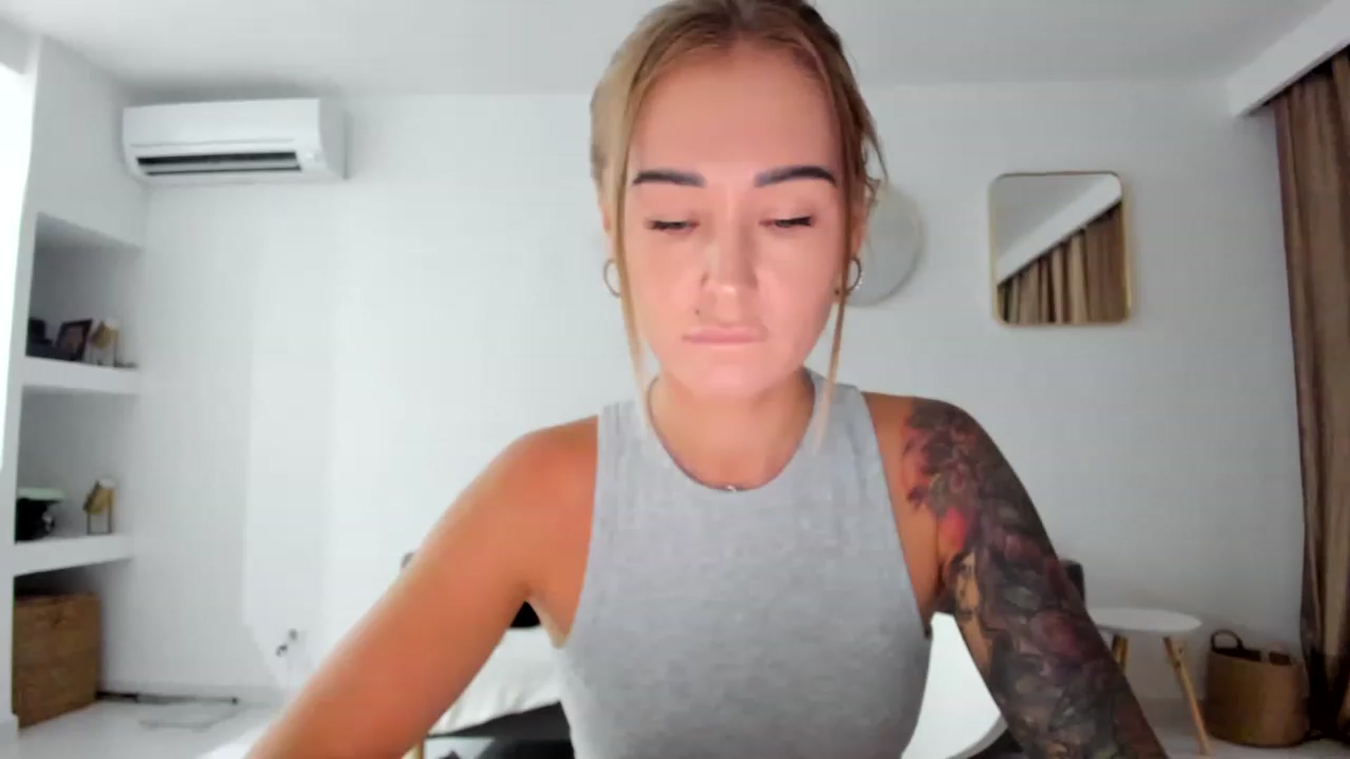 Gallery image thumbnail from AAA_Yas's myfreecams stream on, 07/07/2023, 19:37 image 1 of 20