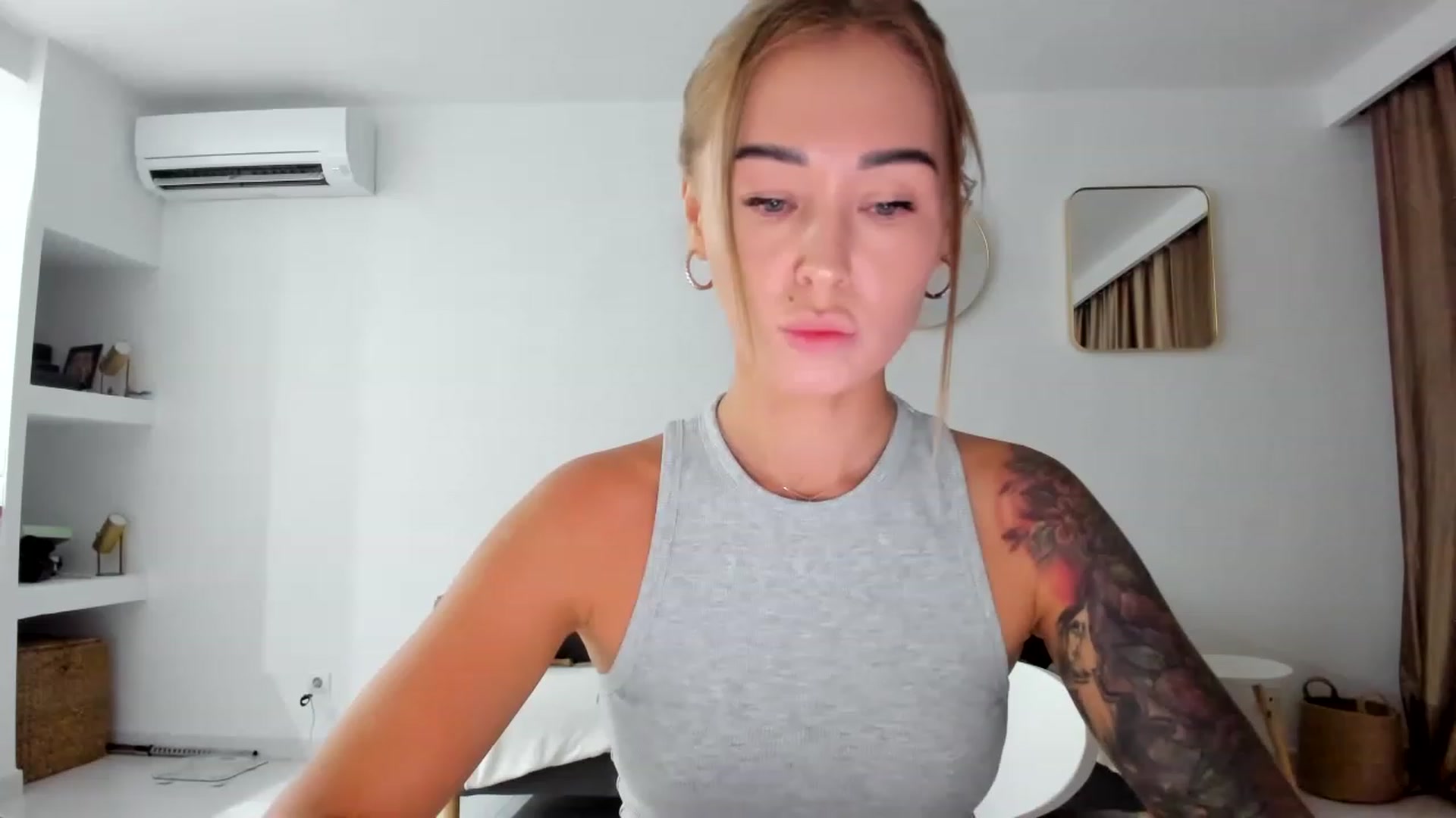 Gallery image thumbnail from AAA_Yas's myfreecams stream on, 07/07/2023, 19:37 image 8 of 20