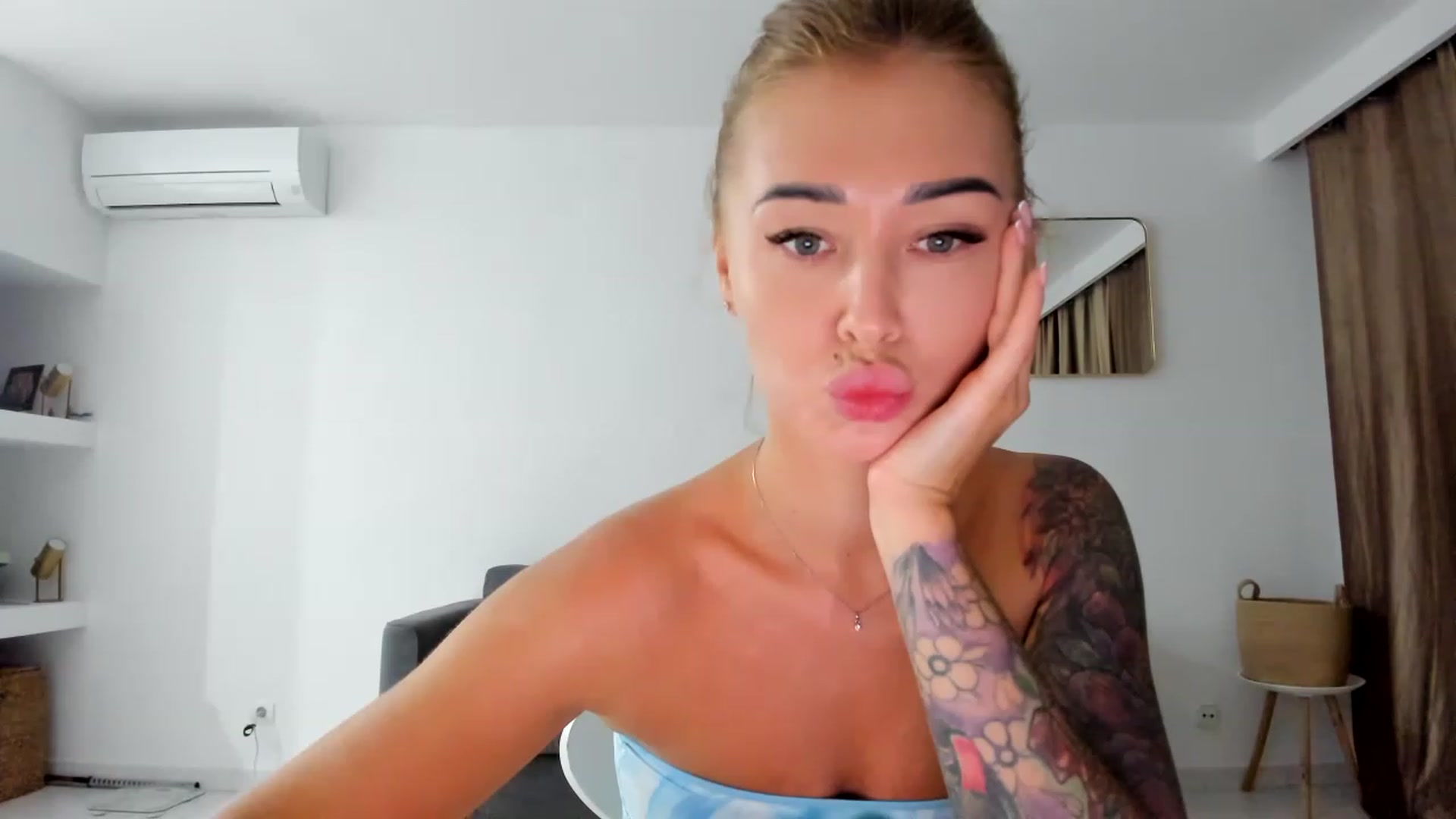 Gallery image thumbnail from AAA_Yas's myfreecams stream on, 07/08/2023, 22:15 image 10 of 20