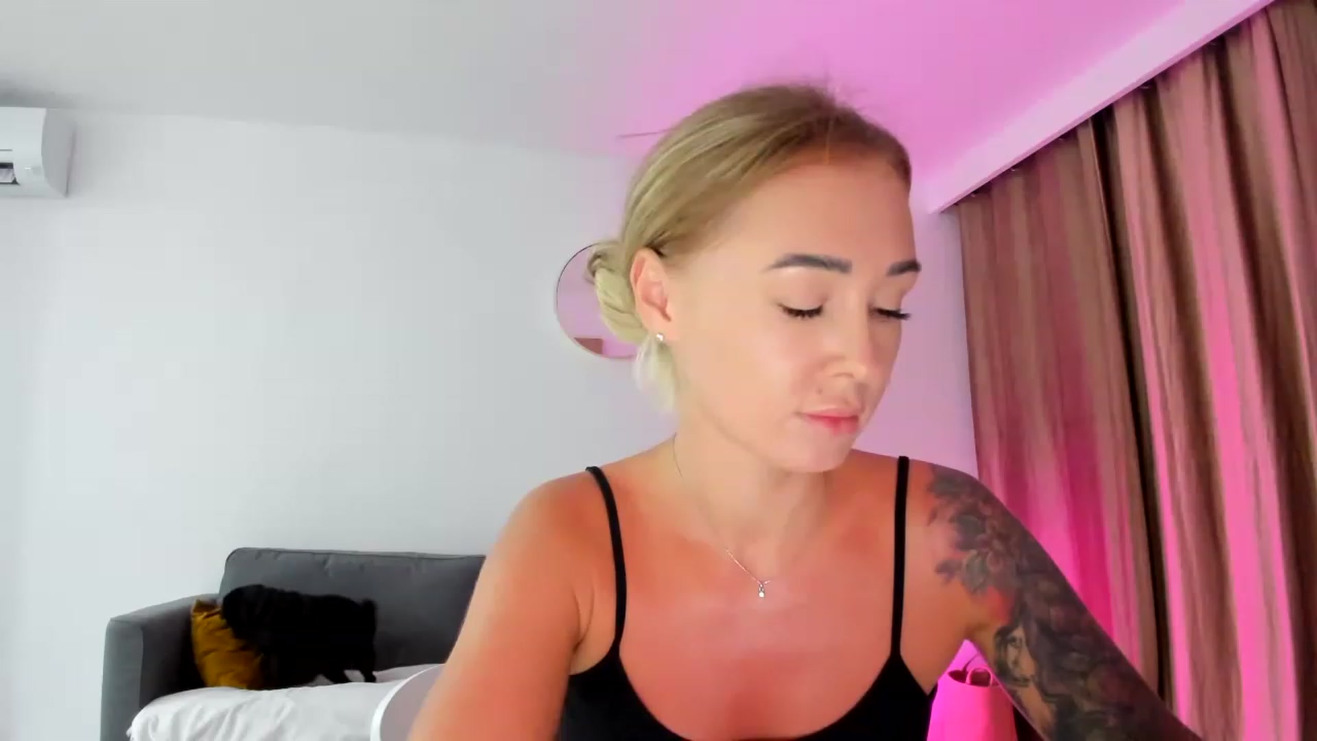 Gallery image thumbnail from AAA_Yas's myfreecams stream on, 07/12/2023, 20:43 image 10 of 20