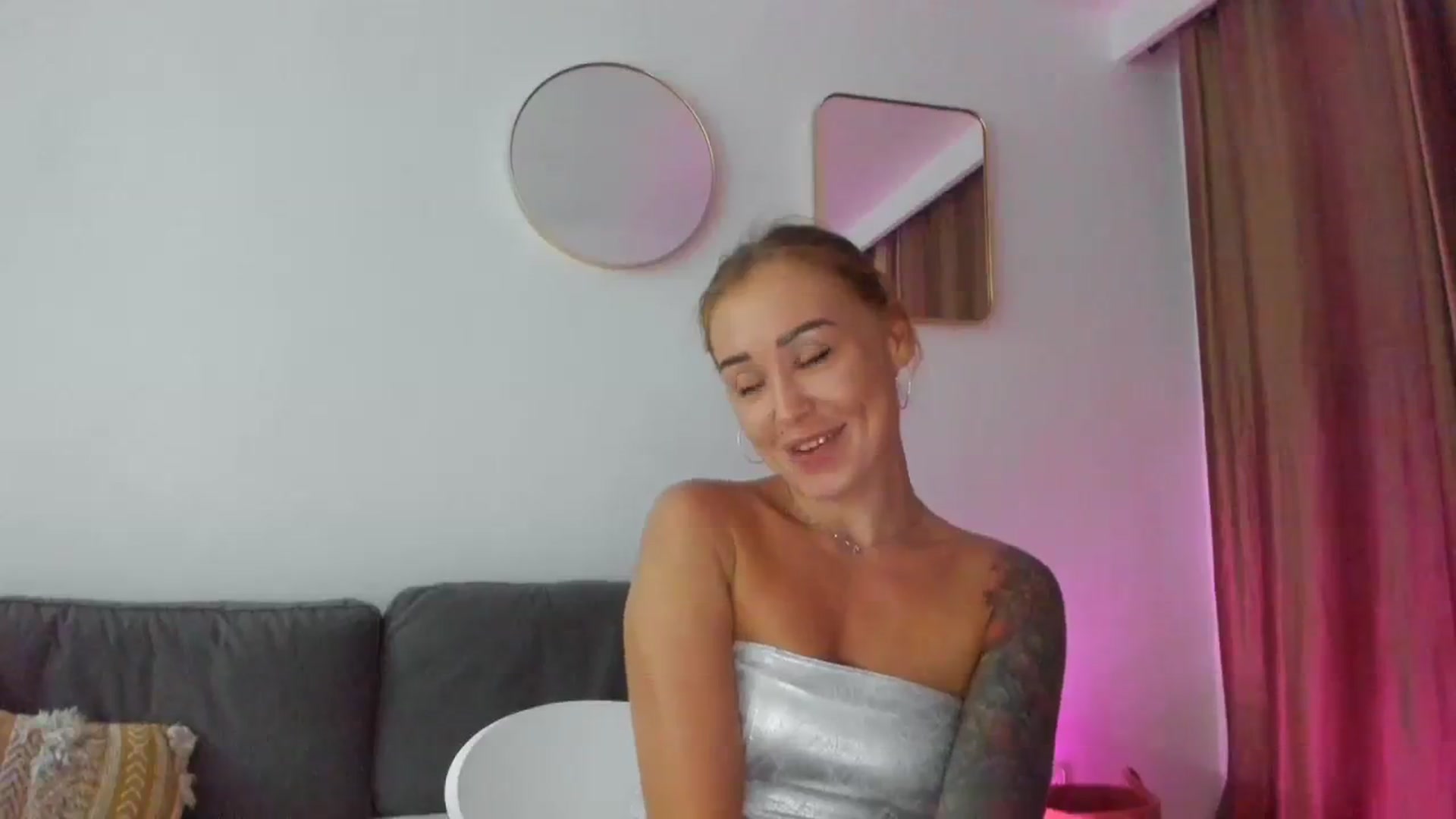 Gallery image thumbnail from AAA_Yas's myfreecams stream on, 08/05/2023, 20:58 image 17 of 20