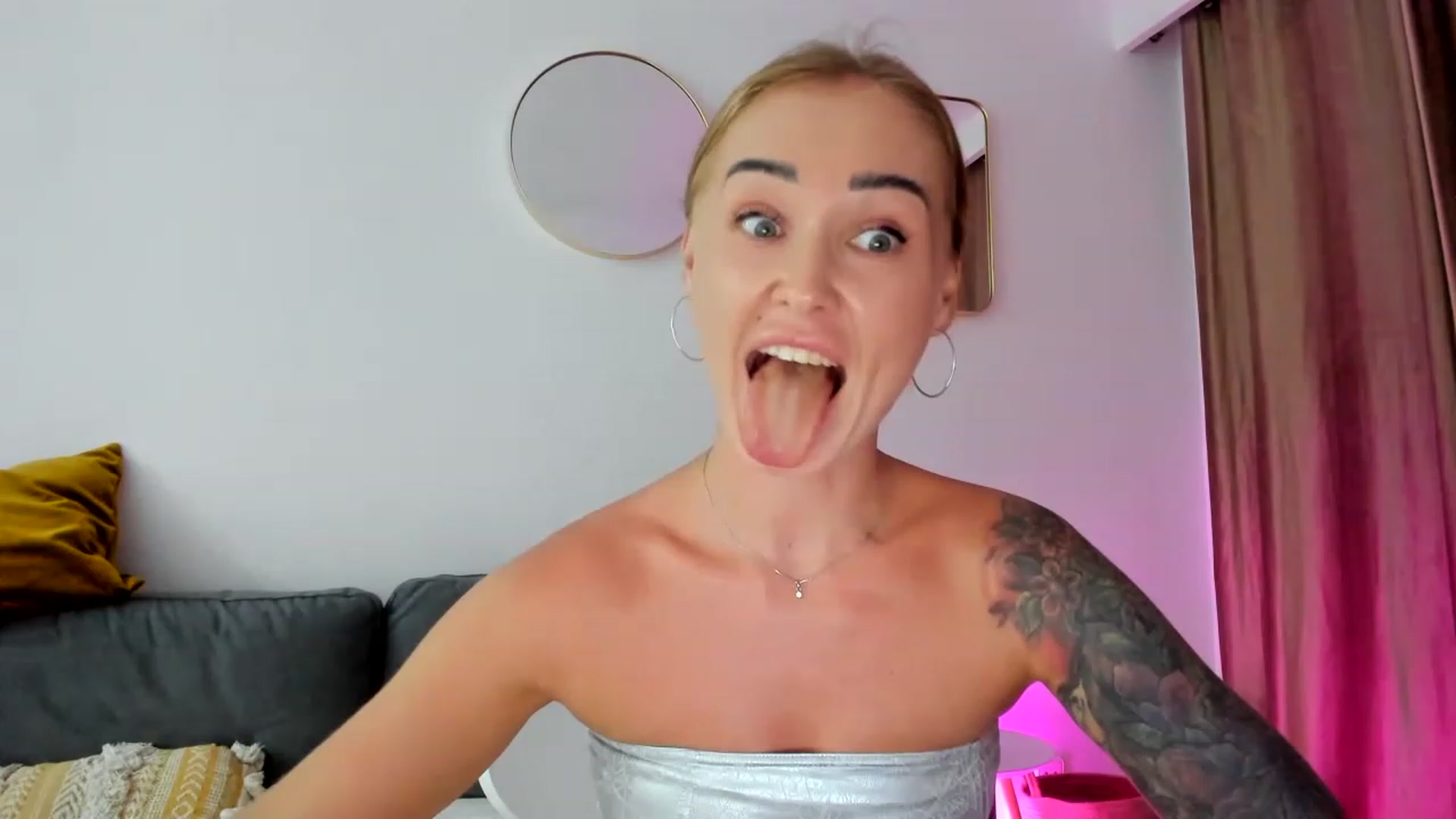 Gallery image thumbnail from AAA_Yas's myfreecams stream on, 08/05/2023, 23:16 image 9 of 20