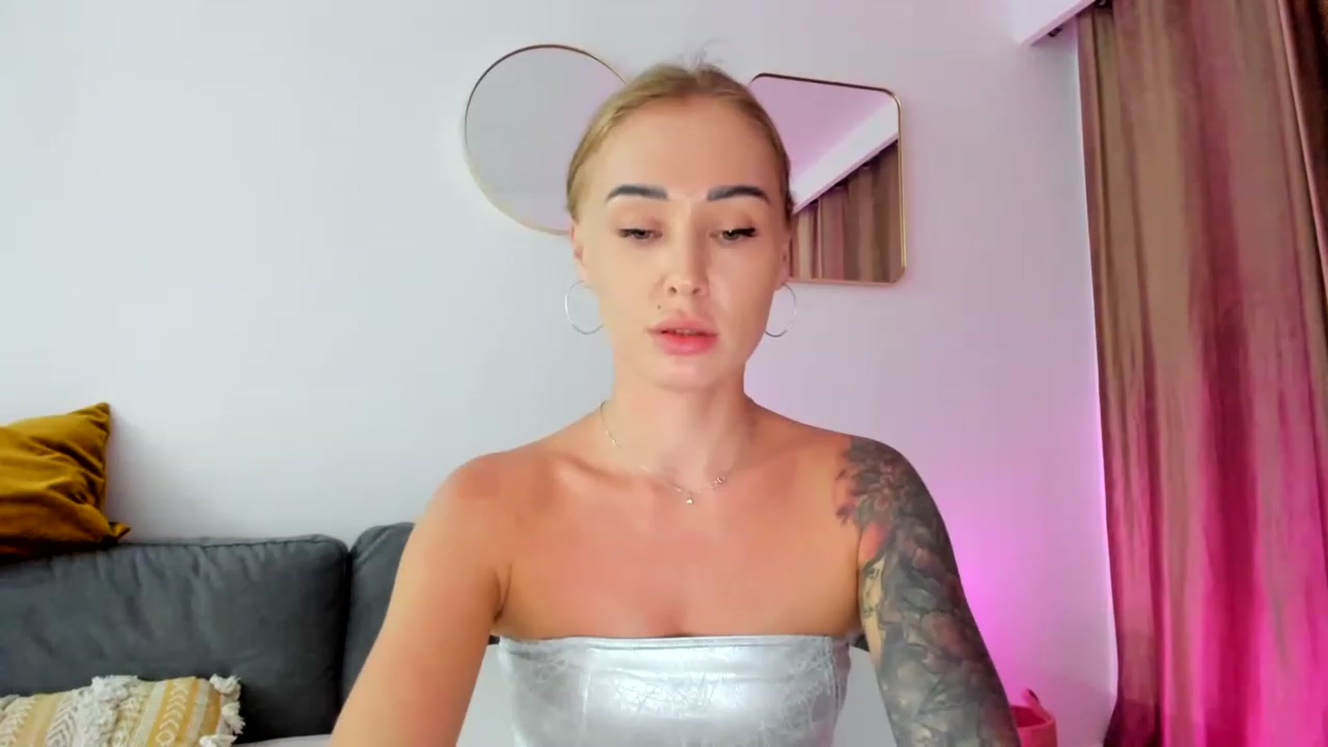 Gallery image thumbnail from AAA_Yas's myfreecams stream on, 08/05/2023, 23:16 image 5 of 20