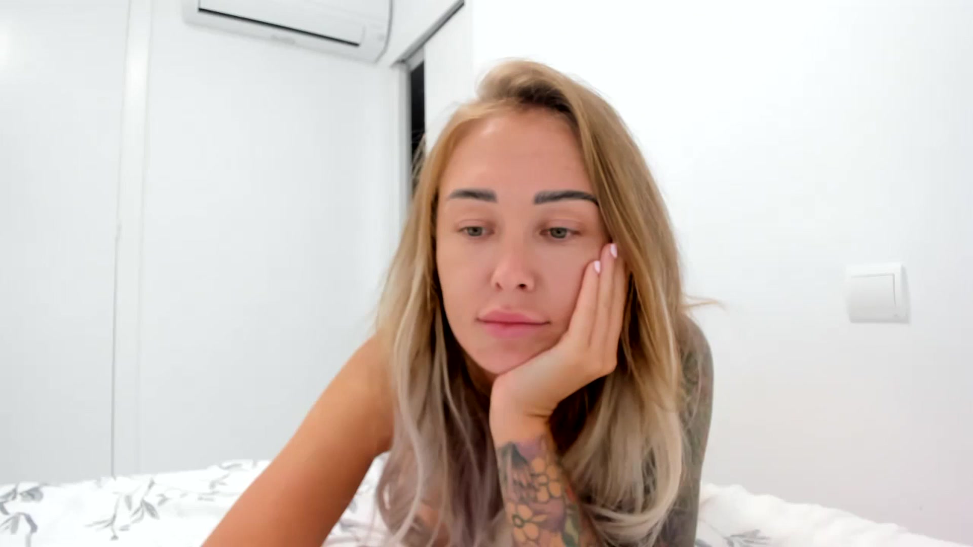 Gallery image thumbnail from AAA_Yas's myfreecams stream on, 08/19/2023, 23:05 image 16 of 20