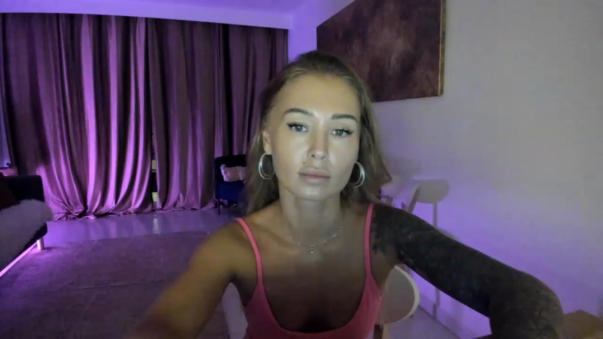 Gallery image thumbnail from AAA_Yas's myfreecams stream on, 08/30/2023, 21:17 image 6 of 20