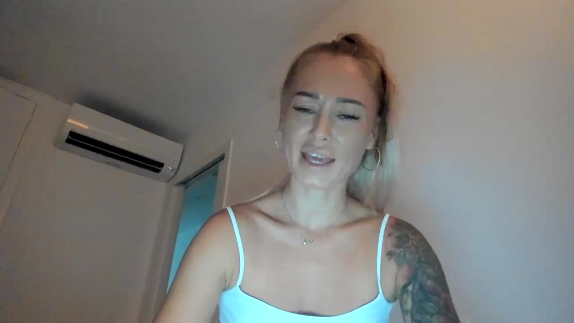 Gallery image thumbnail from AAA_Yas's myfreecams stream on, 08/31/2023, 18:21 image 3 of 20
